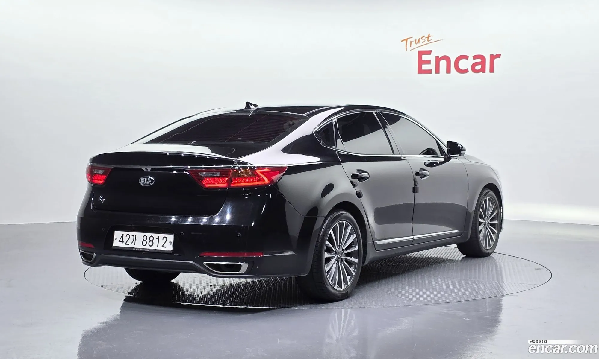 Kia K7 2018 KNALB415BJA145085 — 2