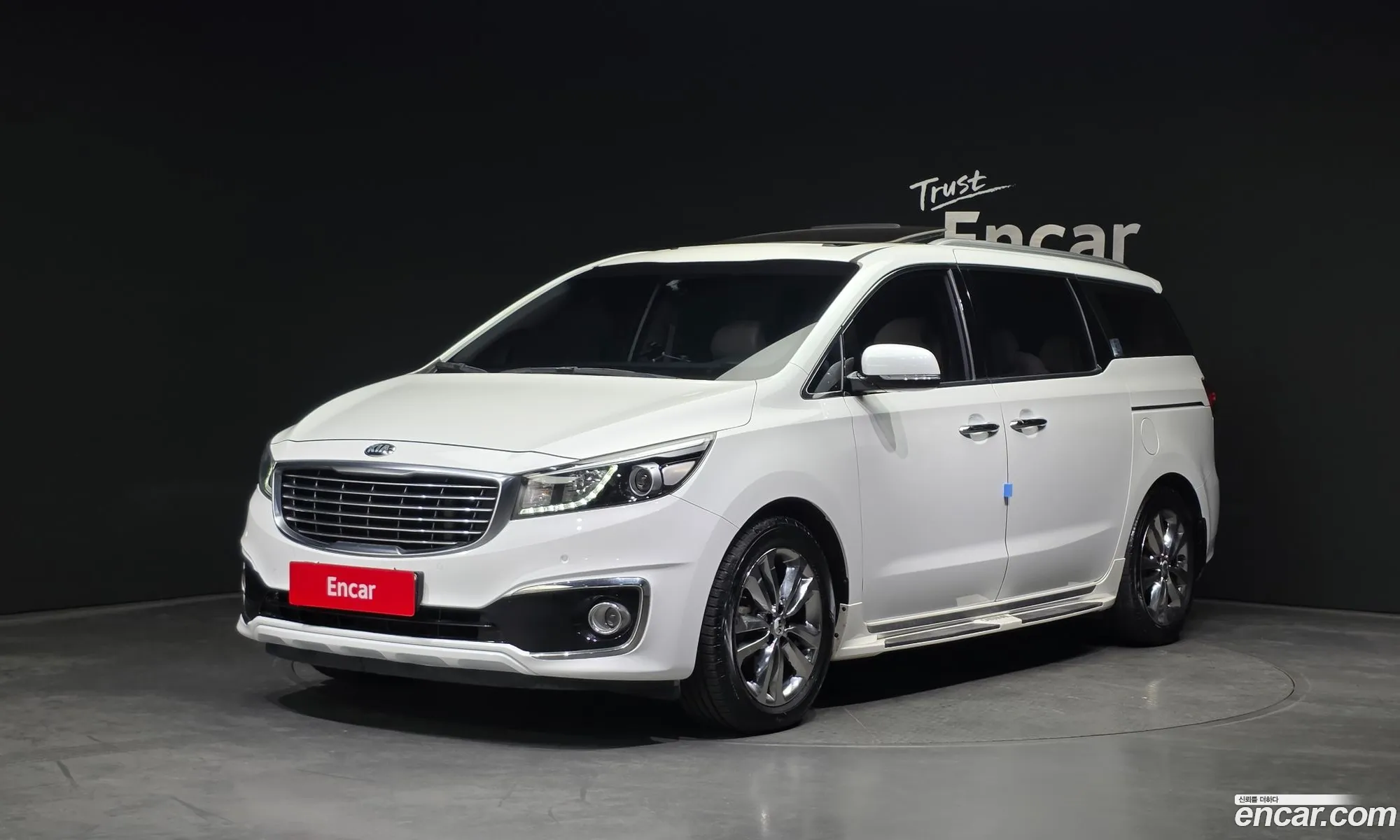 Kia Carnival 2016 — 10