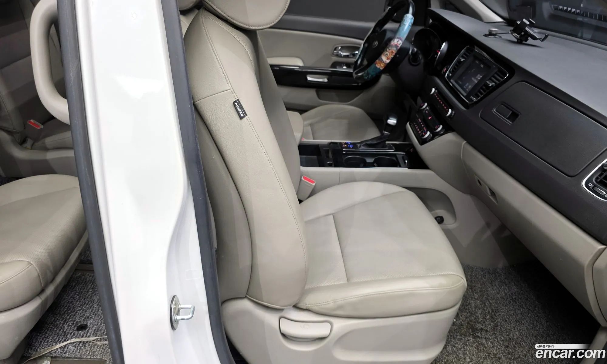 Kia Carnival 2016 — 11