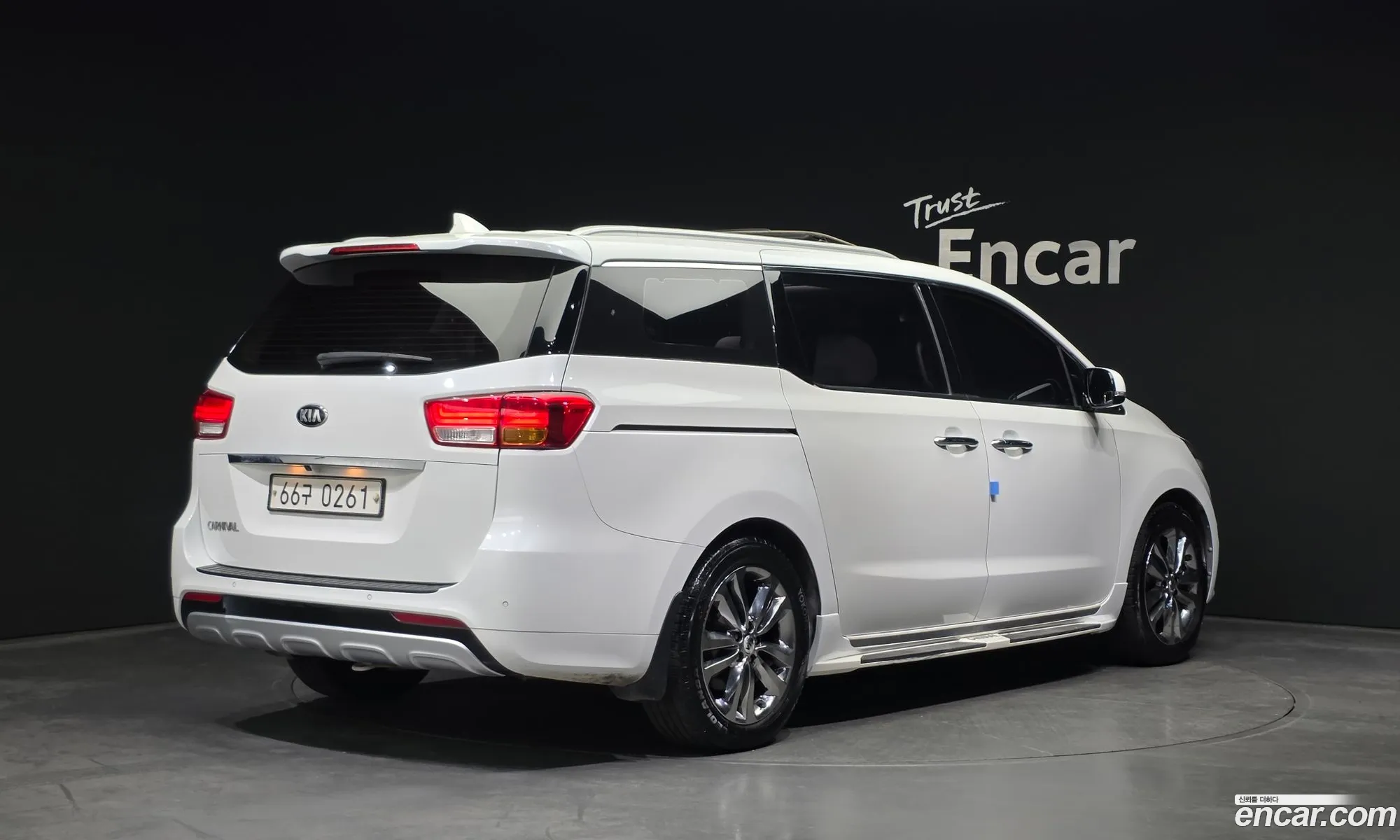 Kia Carnival 2016 — 20