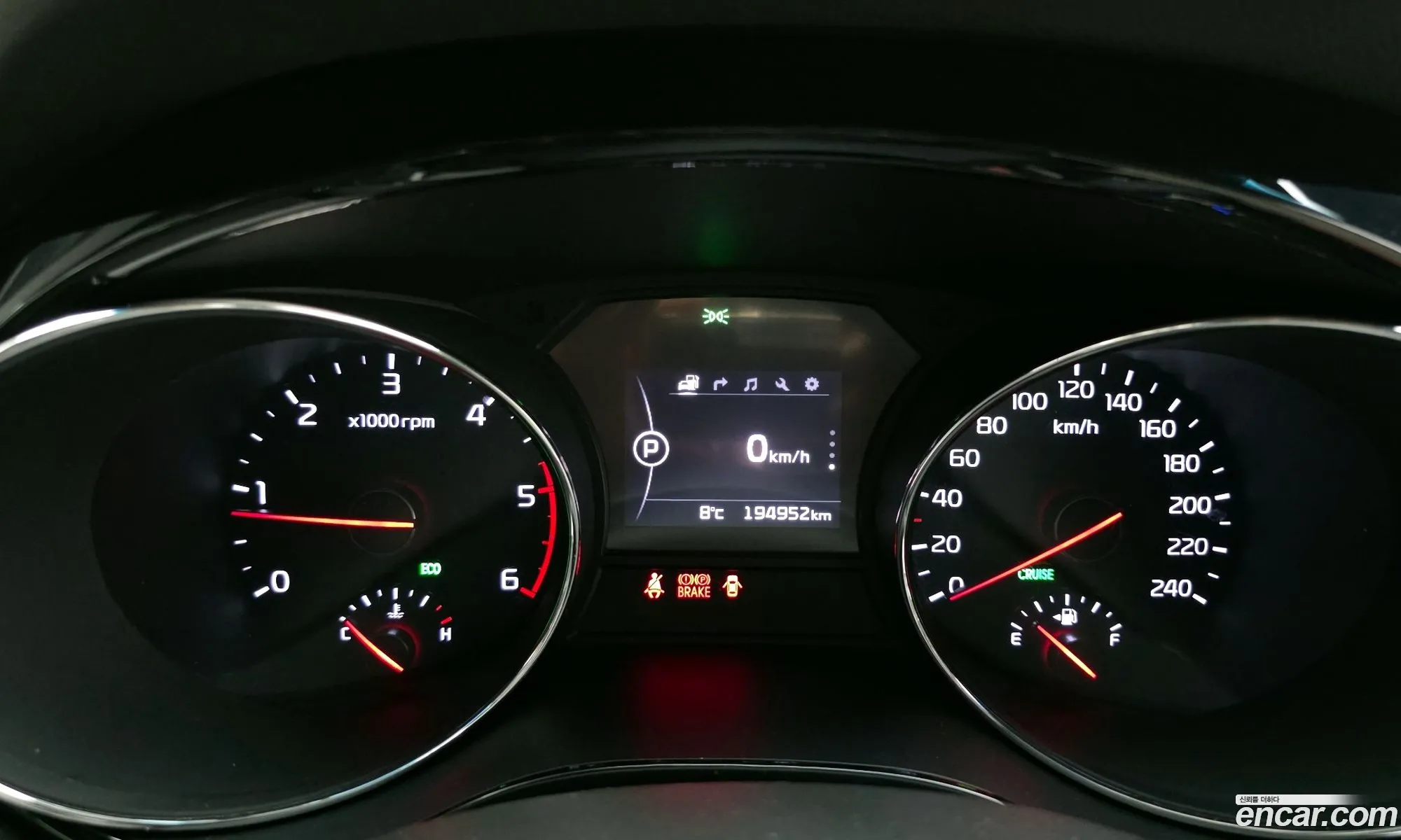 Kia Carnival 2016 — 16