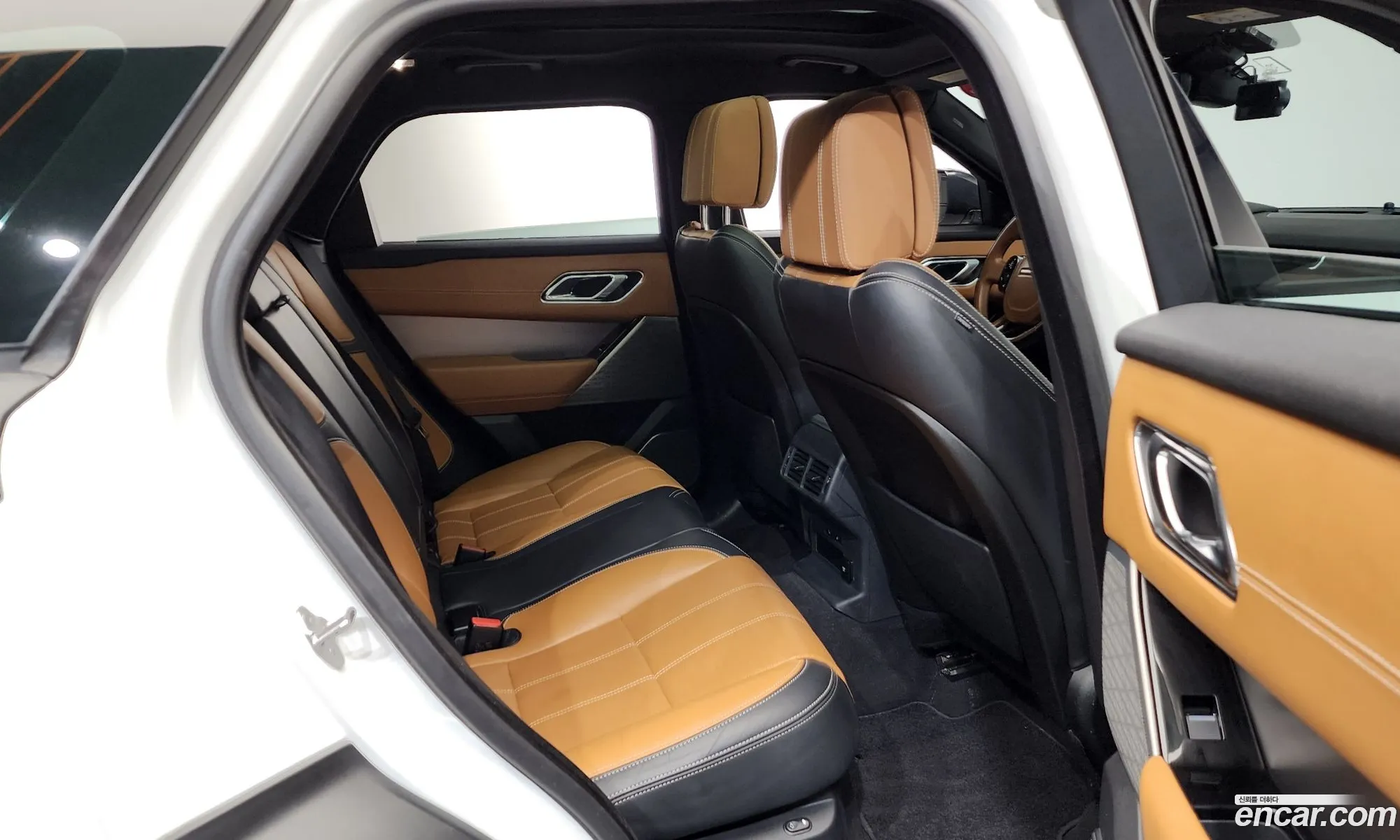 Land Rover Range Rover Velar 2018 — 9