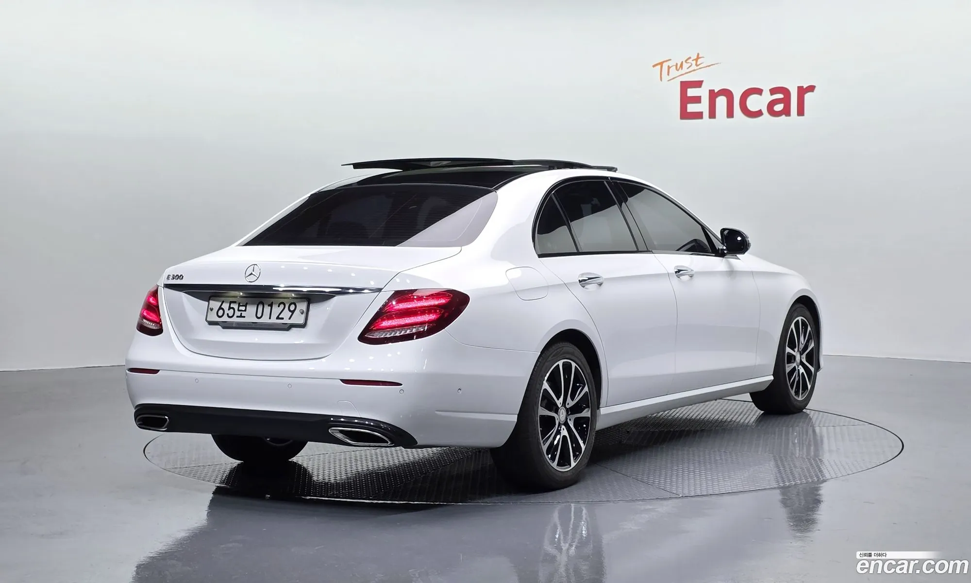 Mercedes-Benz E-Class W213 2016 WDDZF4JB6HA044240 — 15
