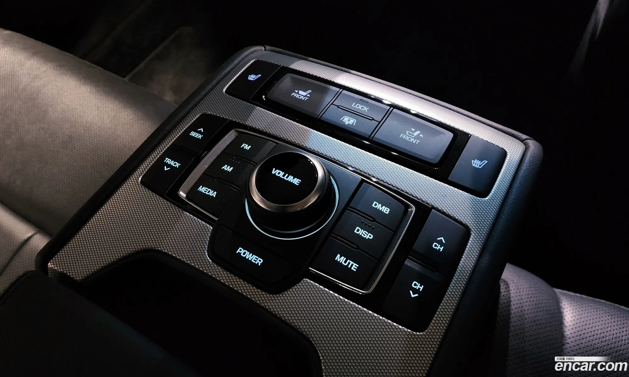 Genesis G80 2017 — 18