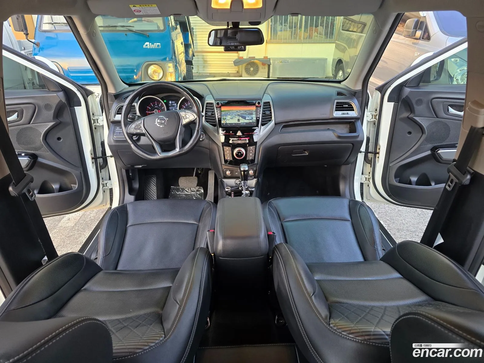 KG Mobility (SsangYong) Tivoli Armour 2018 — 12