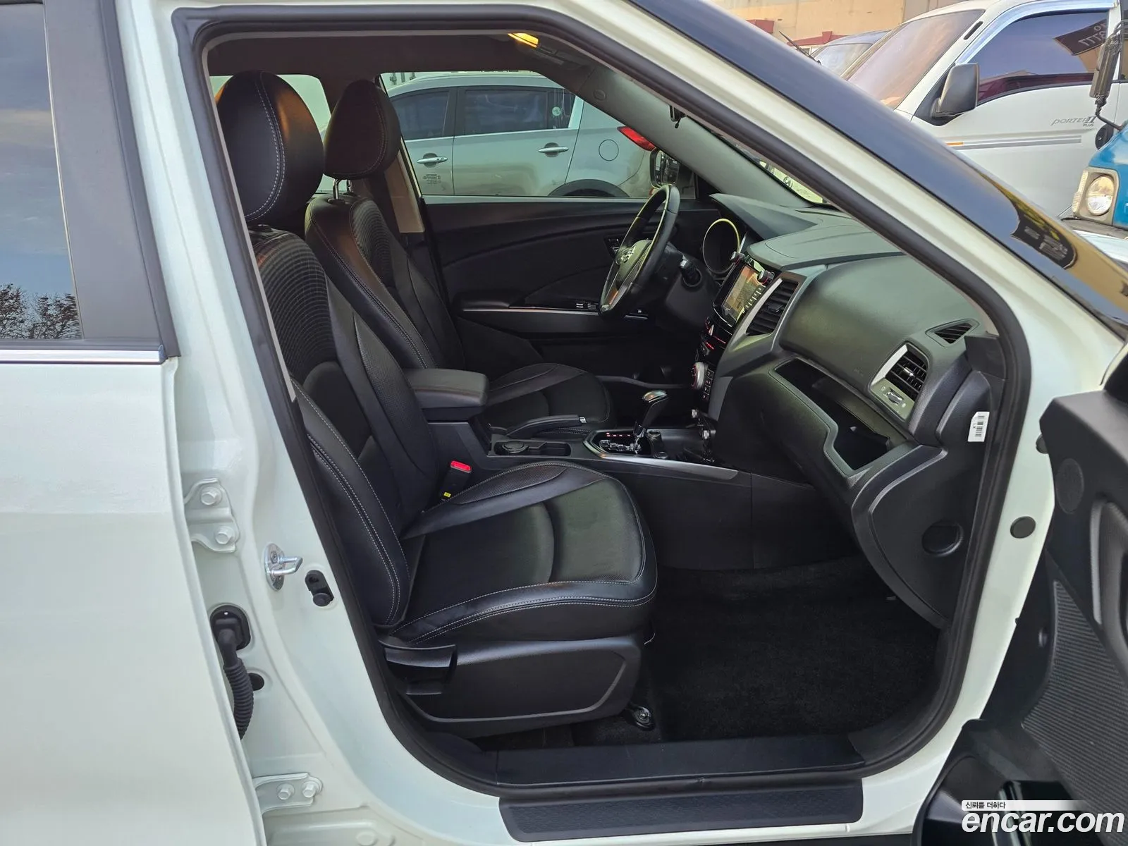 KG Mobility (SsangYong) Tivoli Armour 2018 — 2