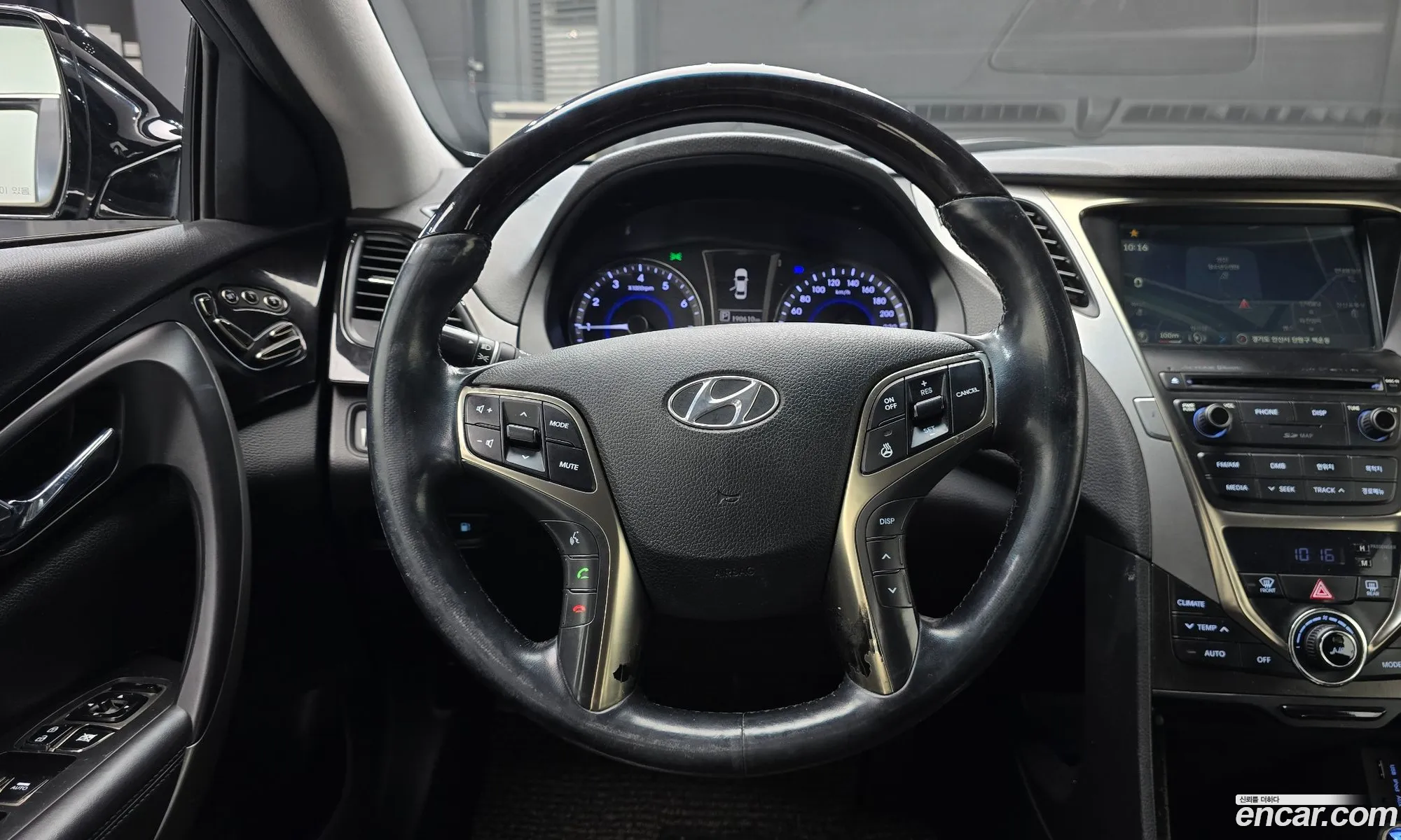 Hyundai Grandeur HG 2013 — 16