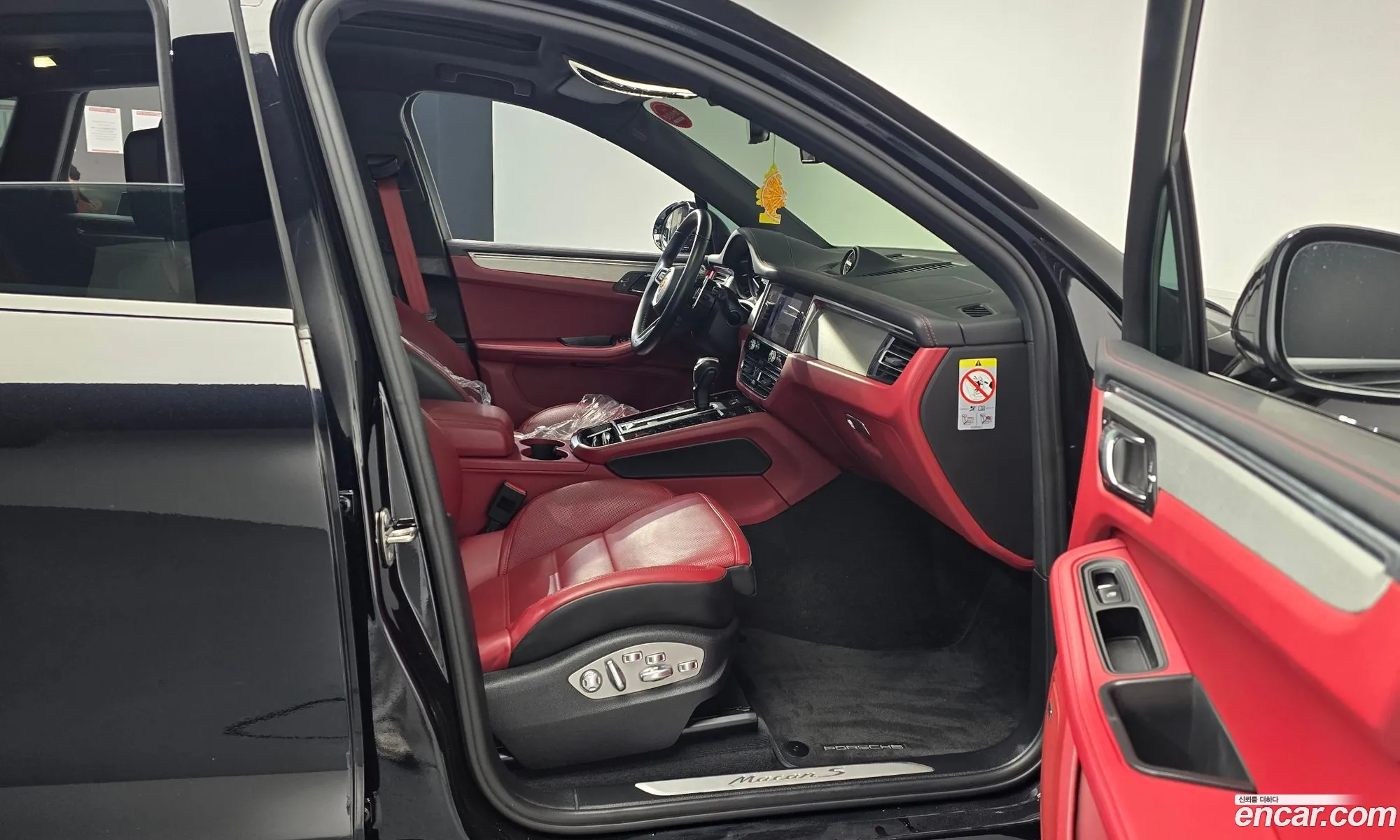 Porsche Macan 2022 WP1AG2958PLB50777 — 13