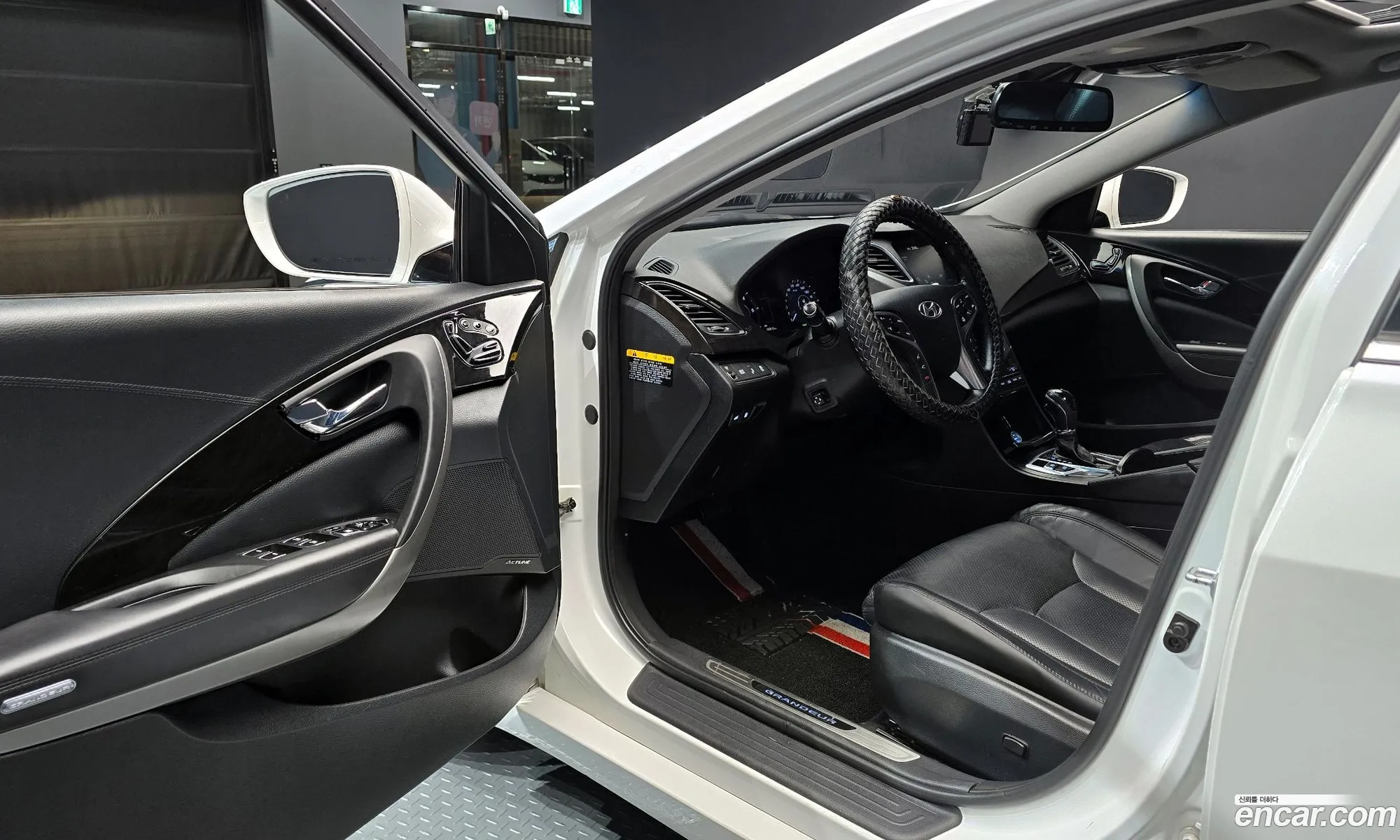 Hyundai Grandeur HG 2015 — 7