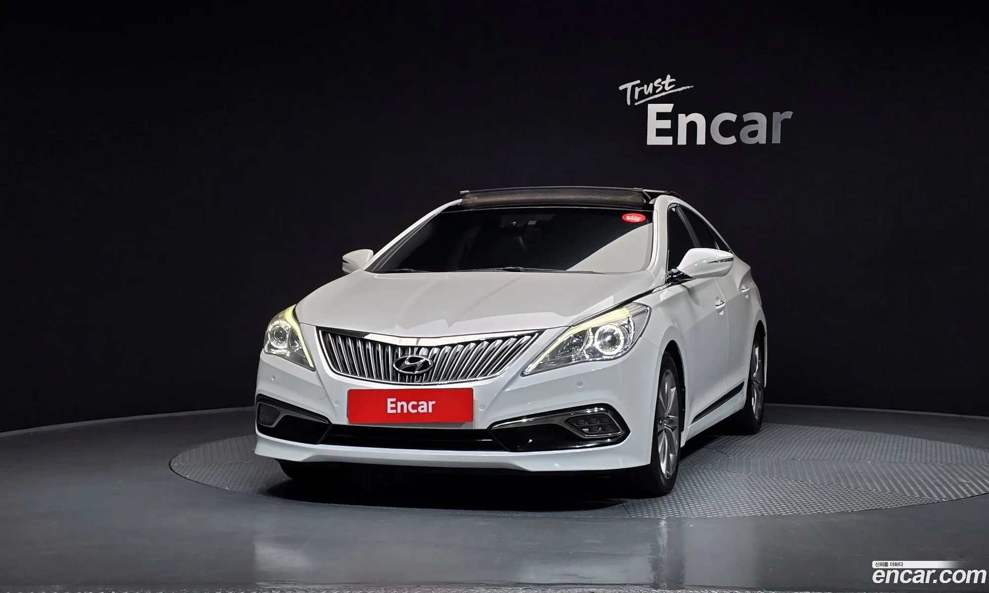 Hyundai Grandeur HG 2015 — 18