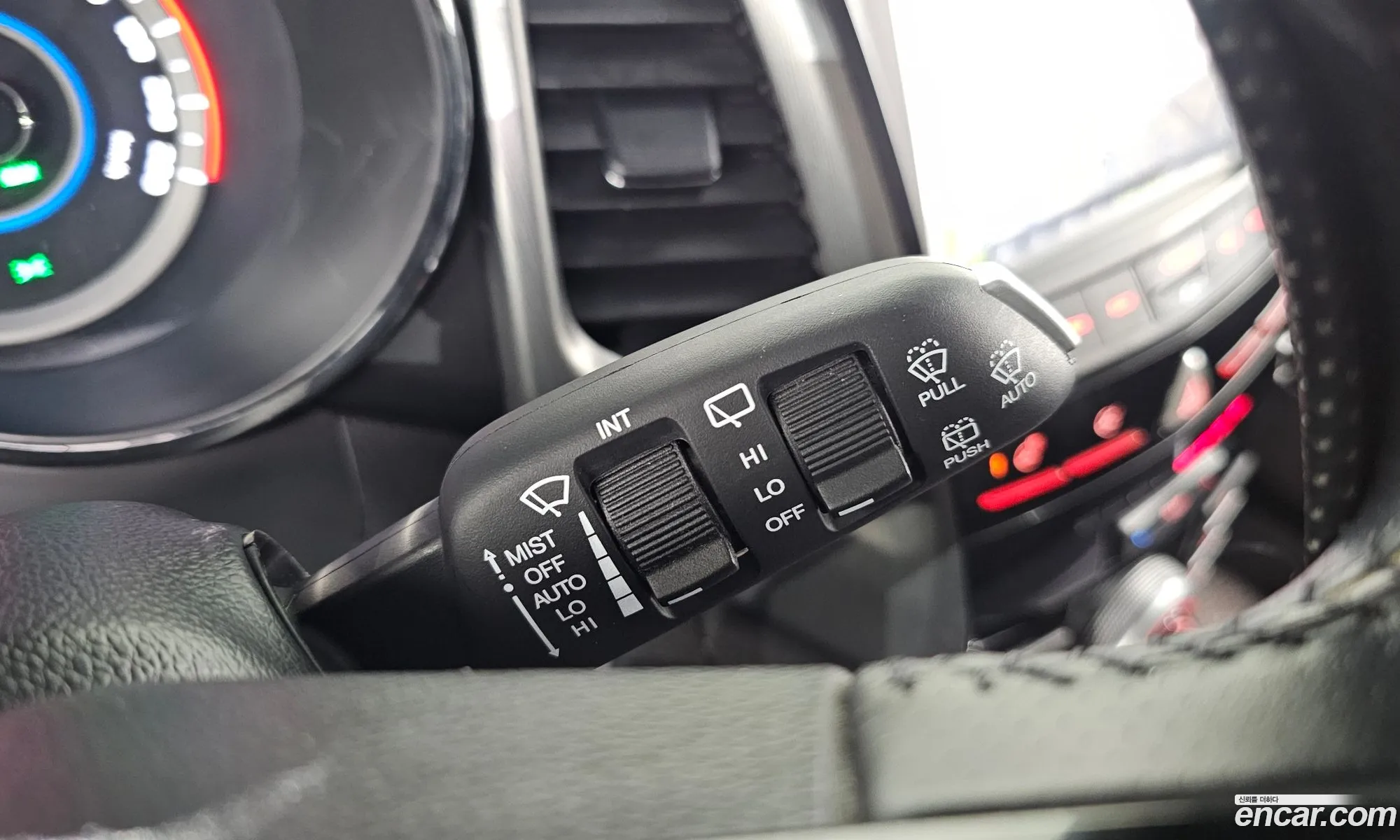 KG Mobility (SsangYong) Tivoli Armour 2017 — 11