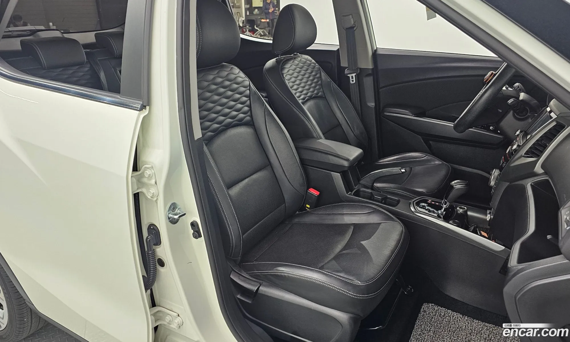 KG Mobility (SsangYong) Tivoli Armour 2017 — 3