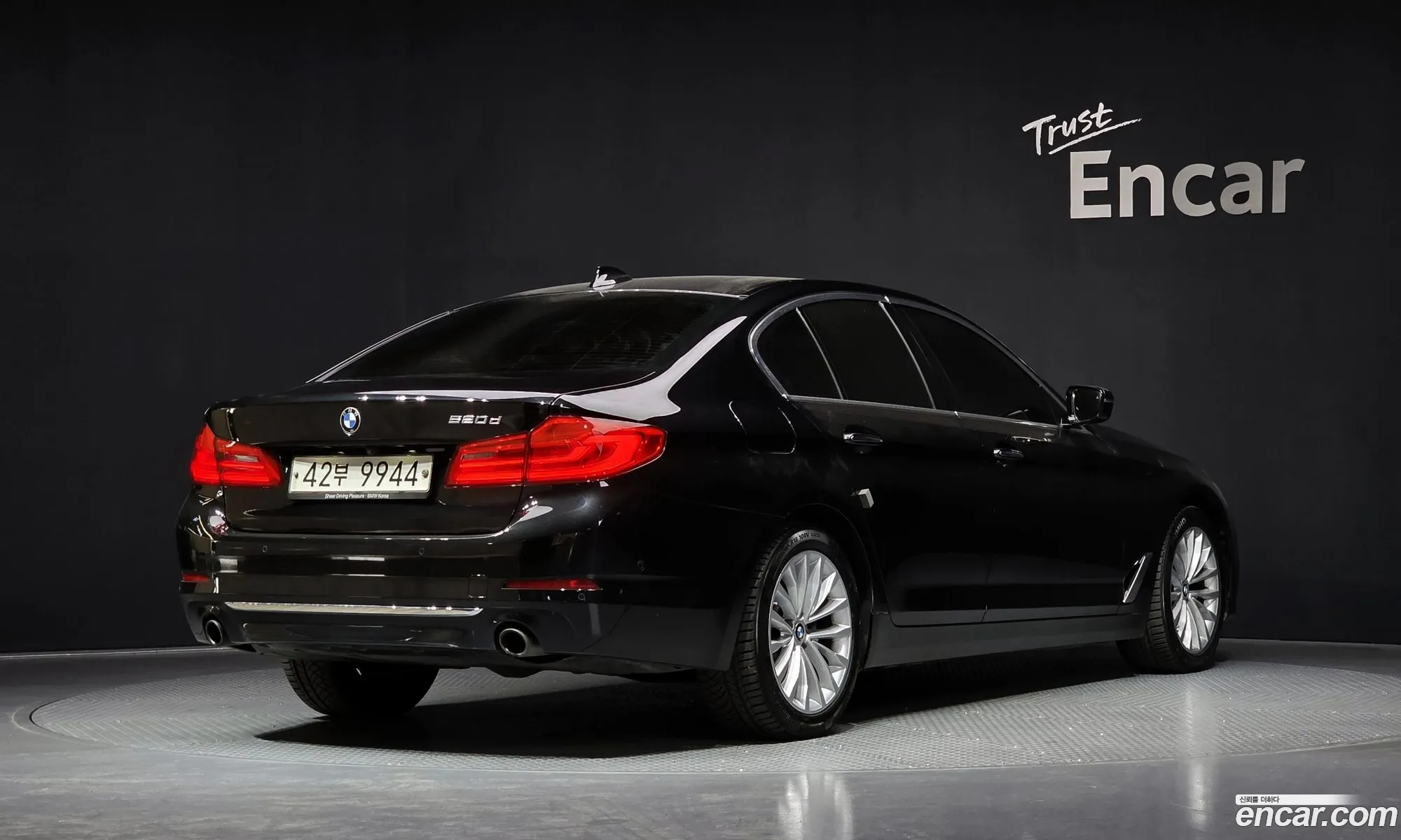 BMW 5 Series 2018 — 19