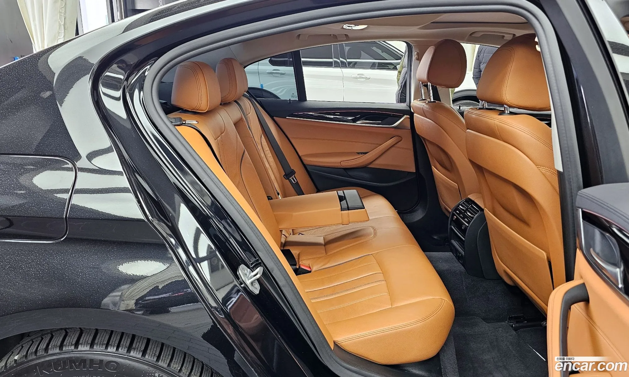 BMW 5 Series 2018 — 12