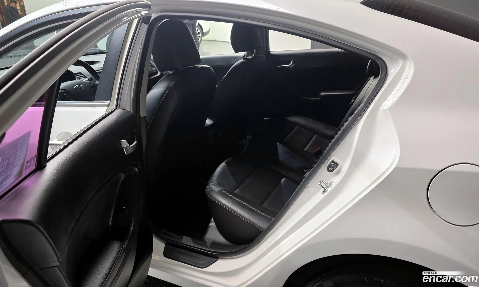 Kia K3 2015 — 12