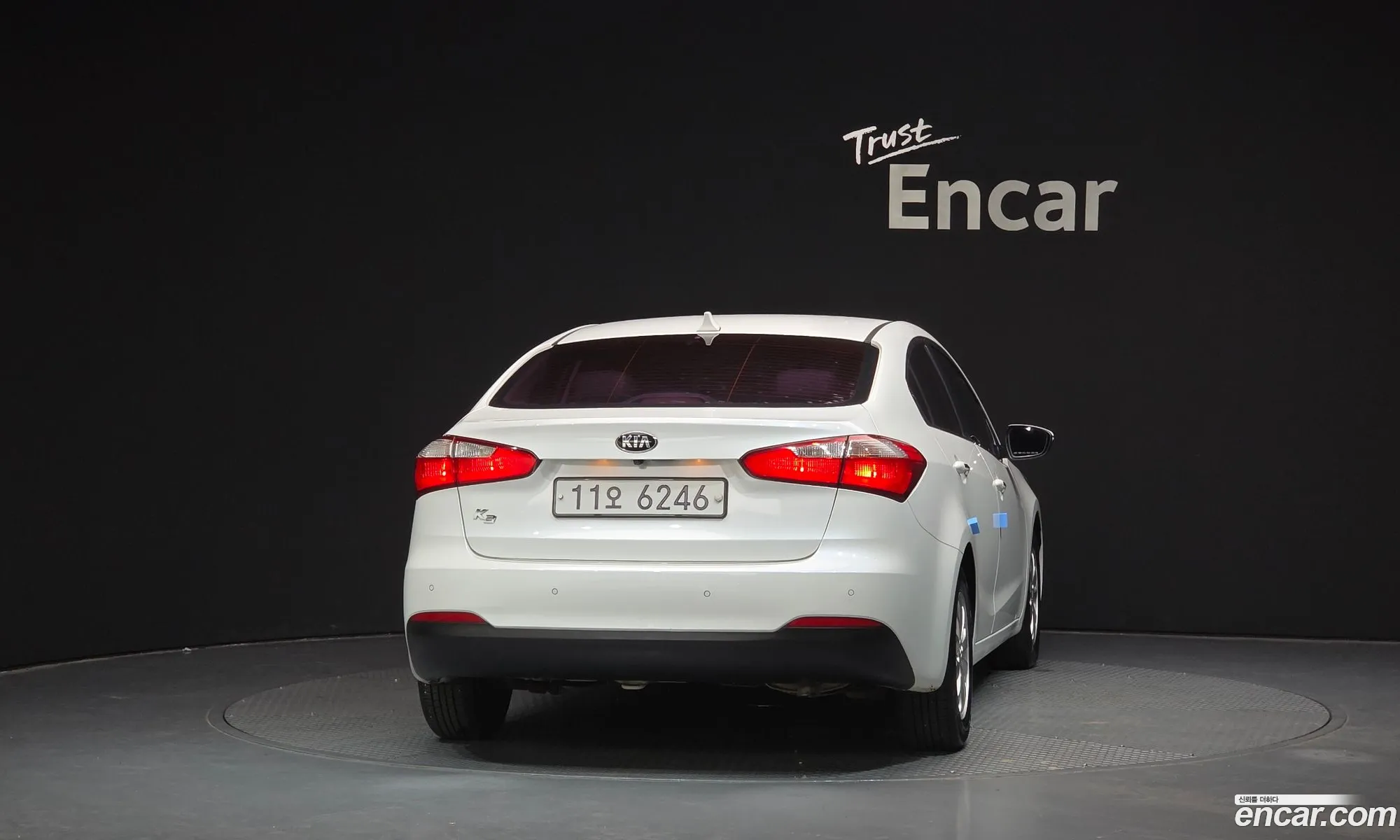 Kia K3 2015 — 17