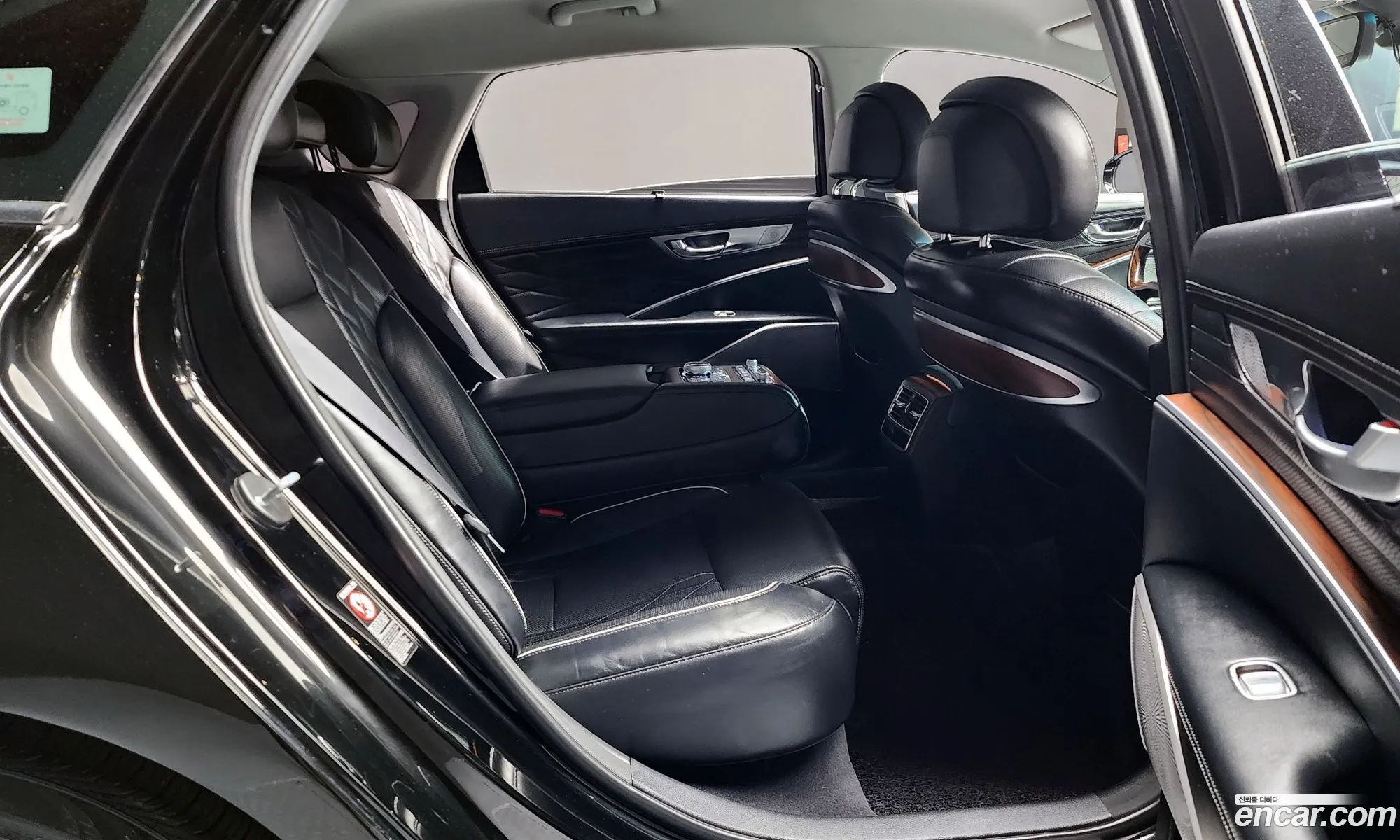 Kia The K9 2019 KNAS2418DKS012891 — 11