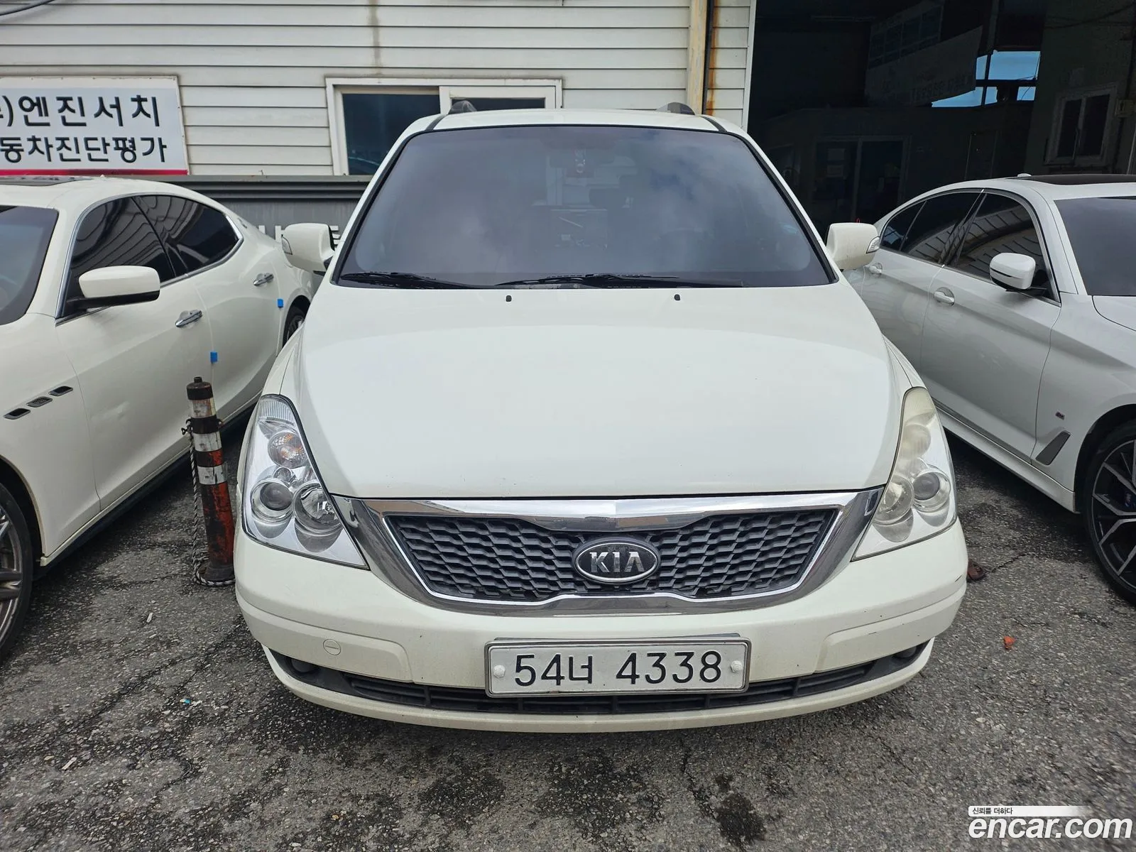 Kia Carnival R 2010 — 3