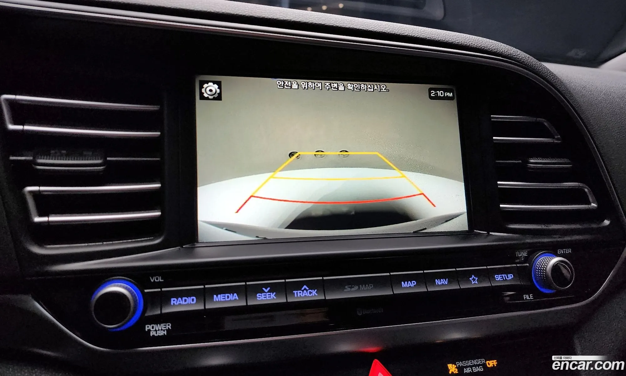 Hyundai Elantra AD 2019 — 14