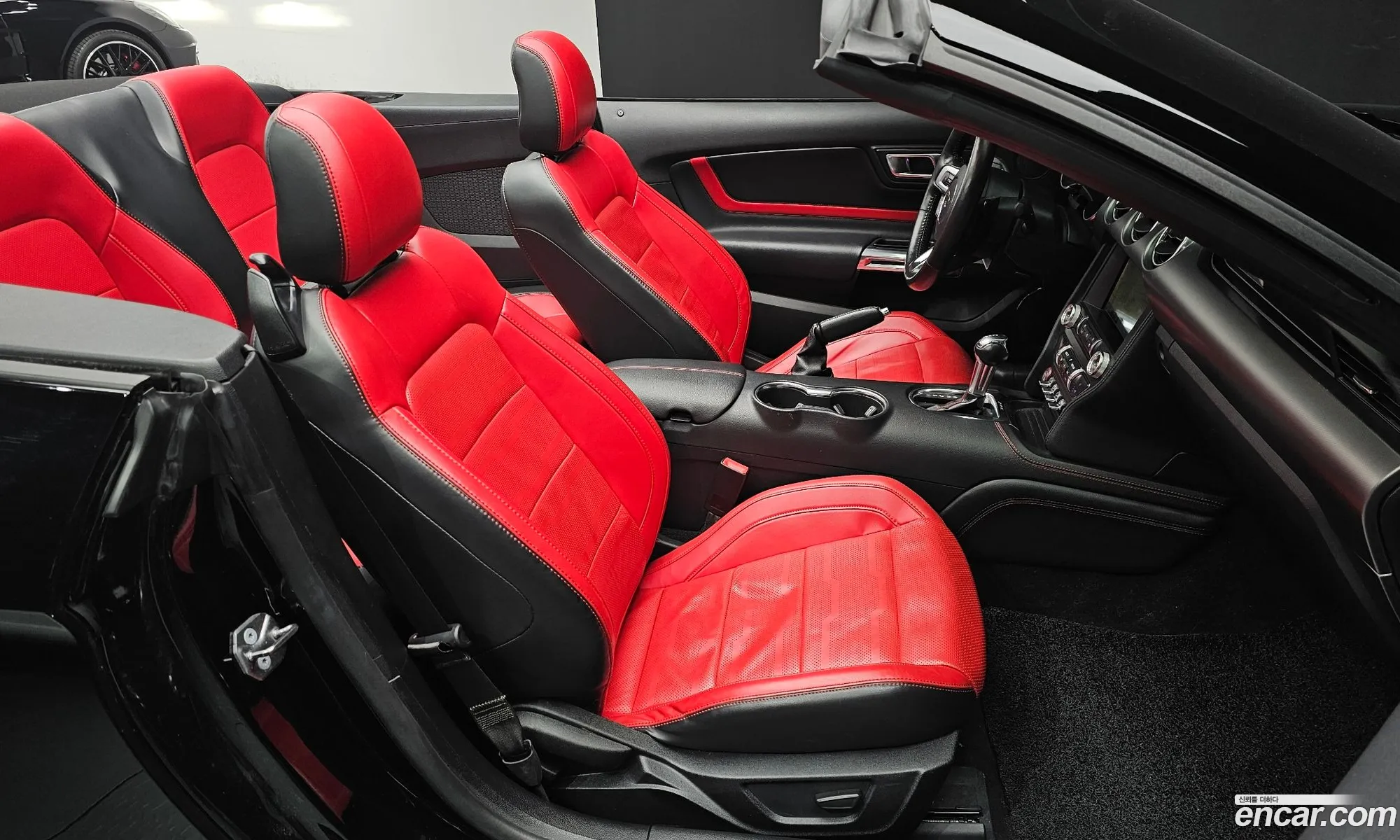 Ford Mustang 2021 — 9