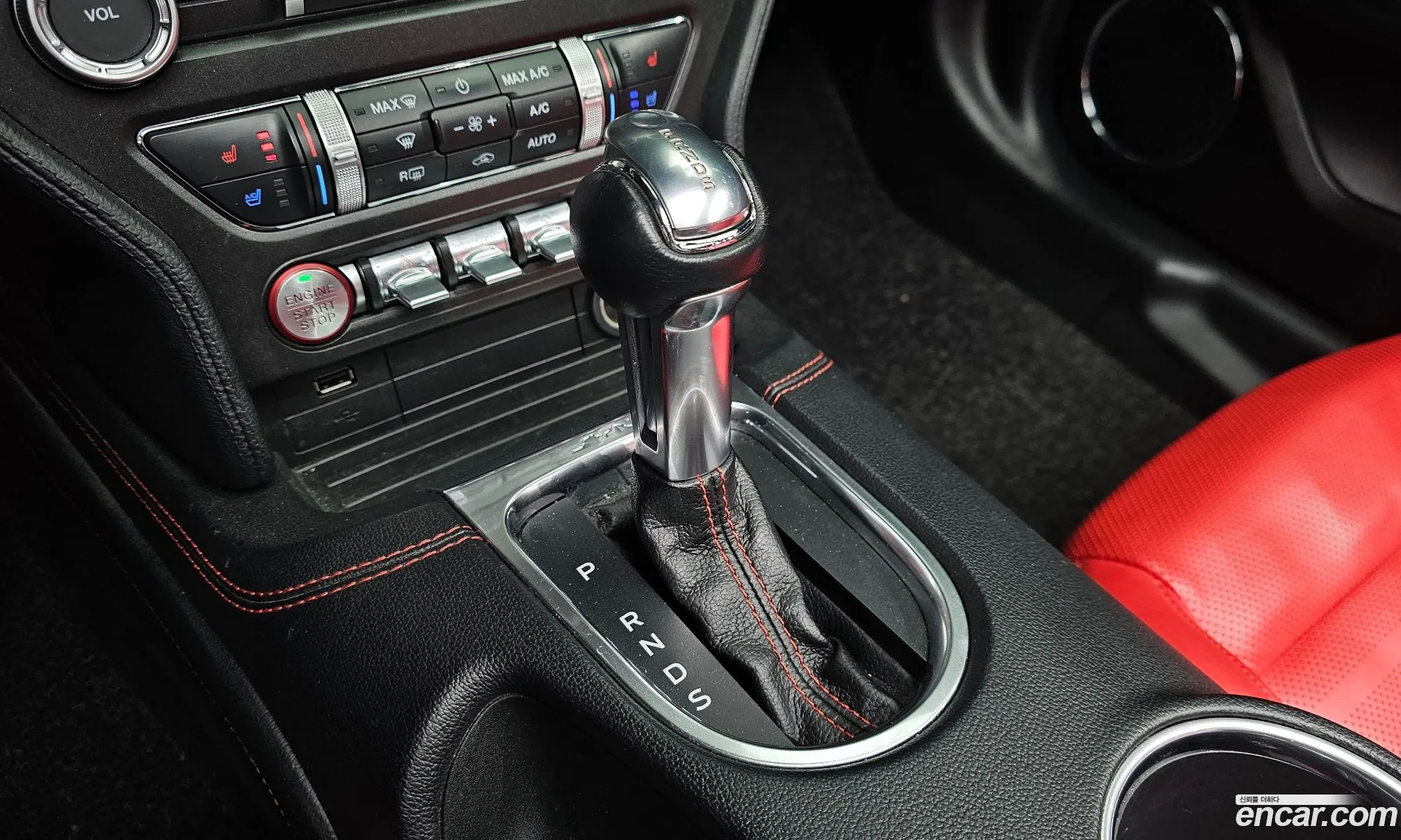 Ford Mustang 2021 — 4