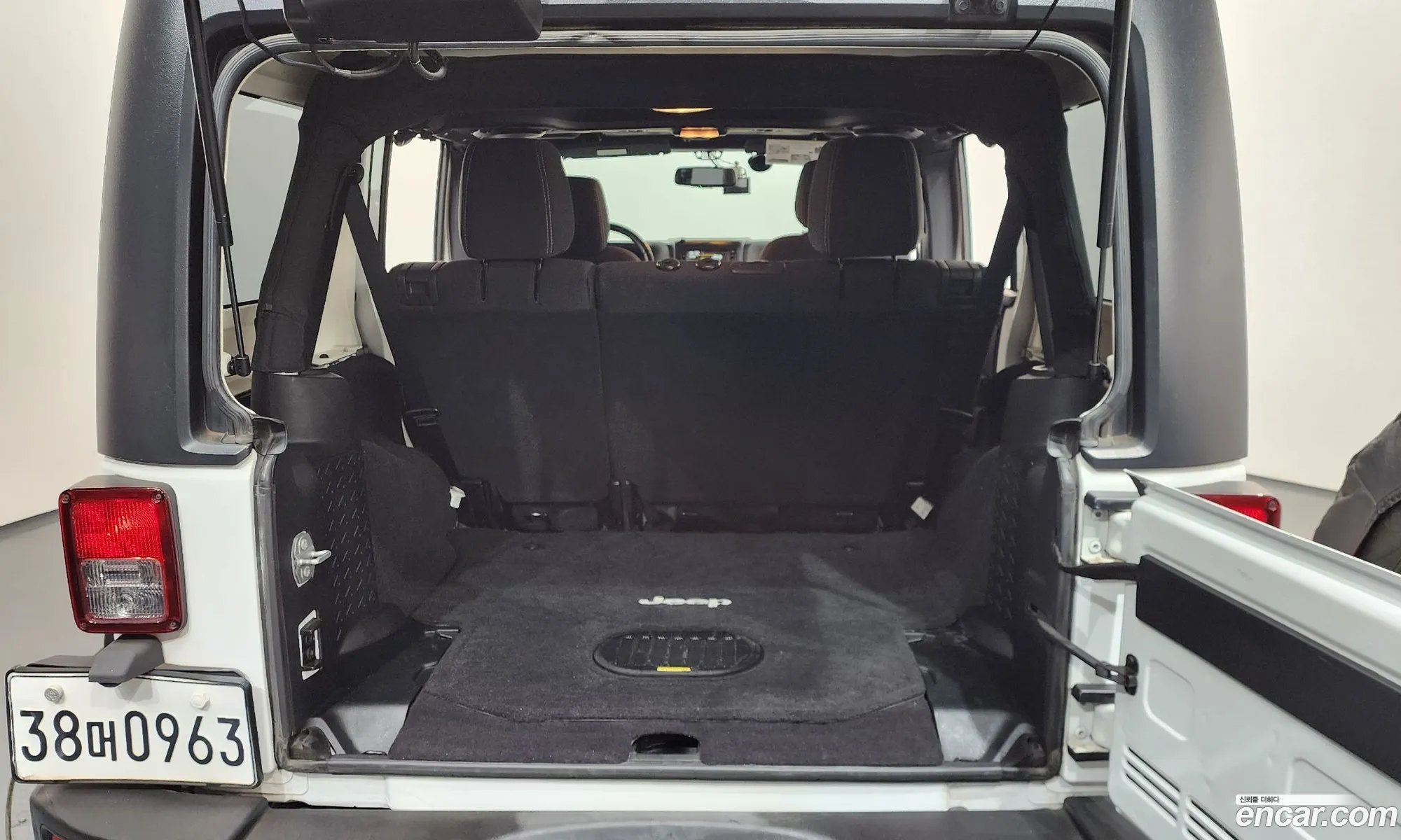 Jeep Wrangler 2016 1C4HJWFG0GL237653 — 13