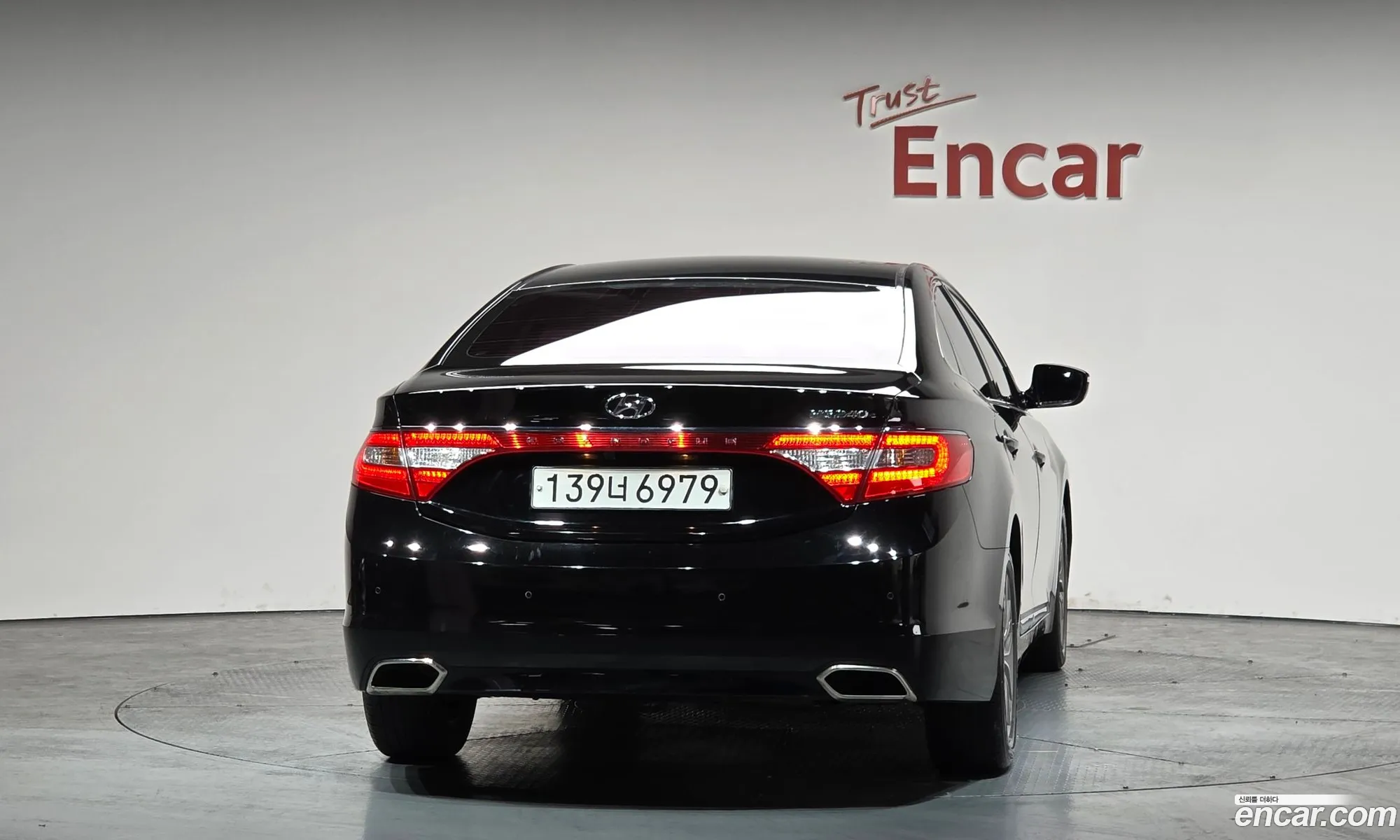Hyundai Grandeur HG 2015 — 17