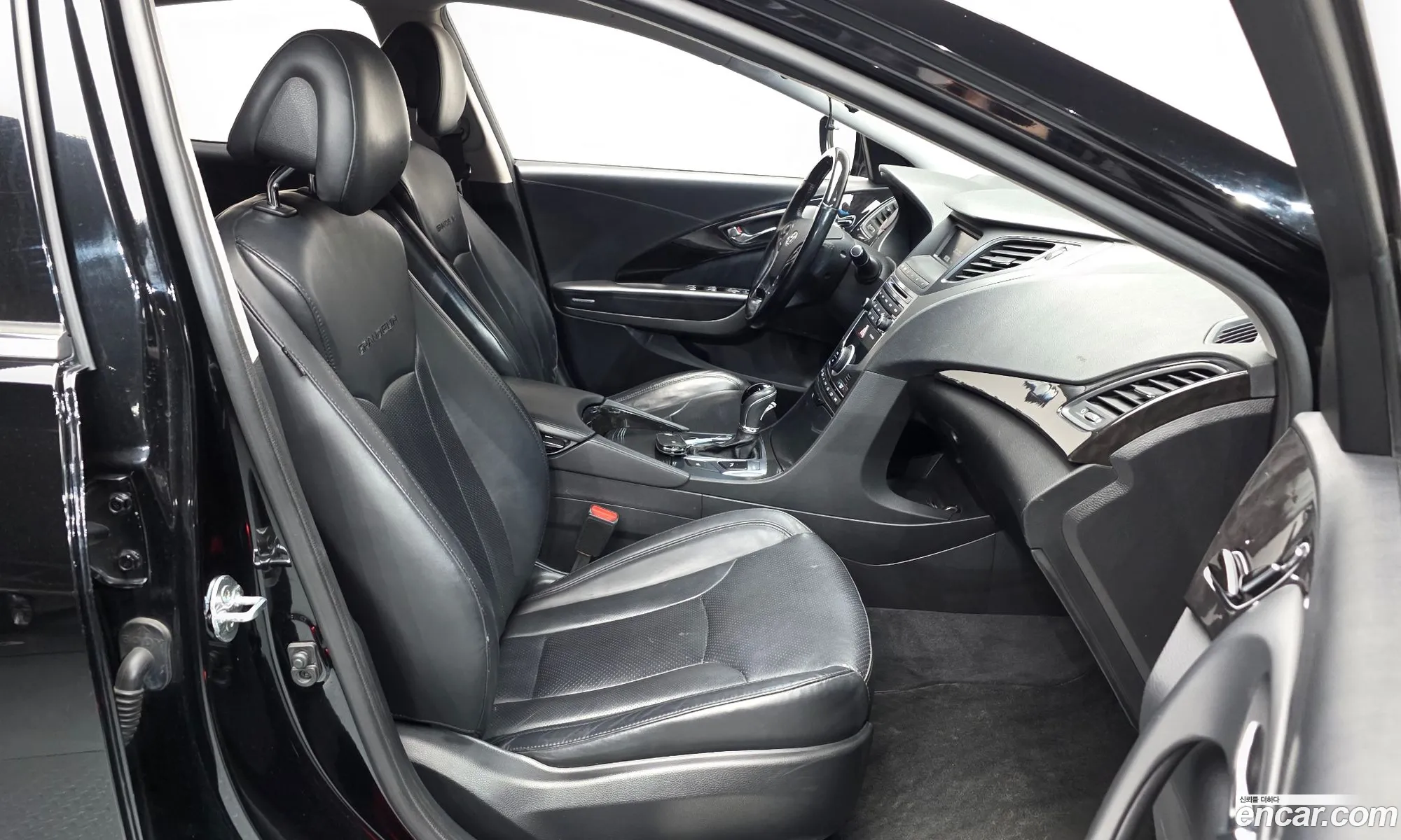 Hyundai Grandeur HG 2015 — 11