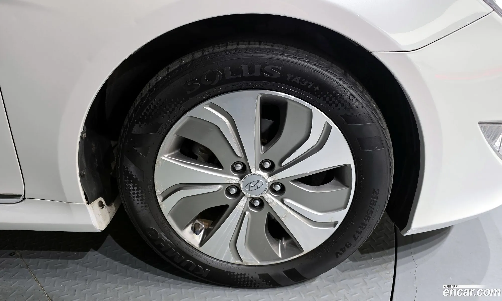 Hyundai Sonata Hybrid 2013 — 3