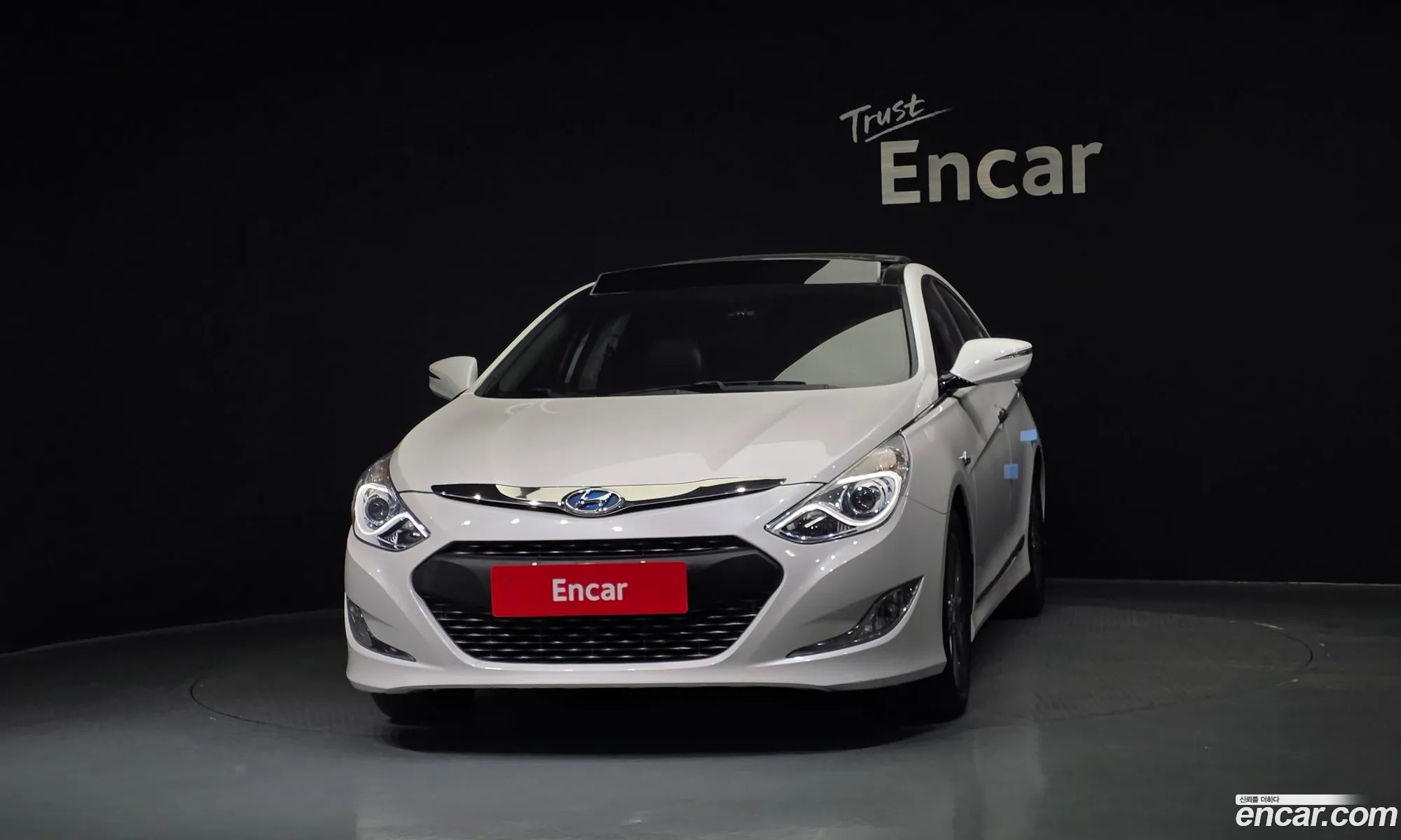 Hyundai Sonata Hybrid 2013 — 14