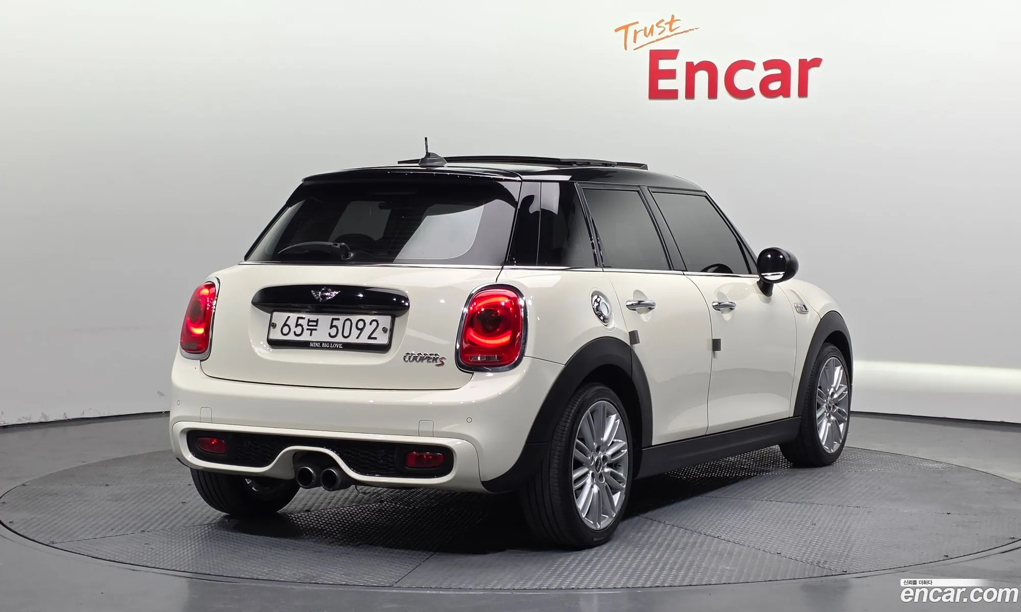 Mini Cooper S 2017 WMWXU3100H2D46777 — 2