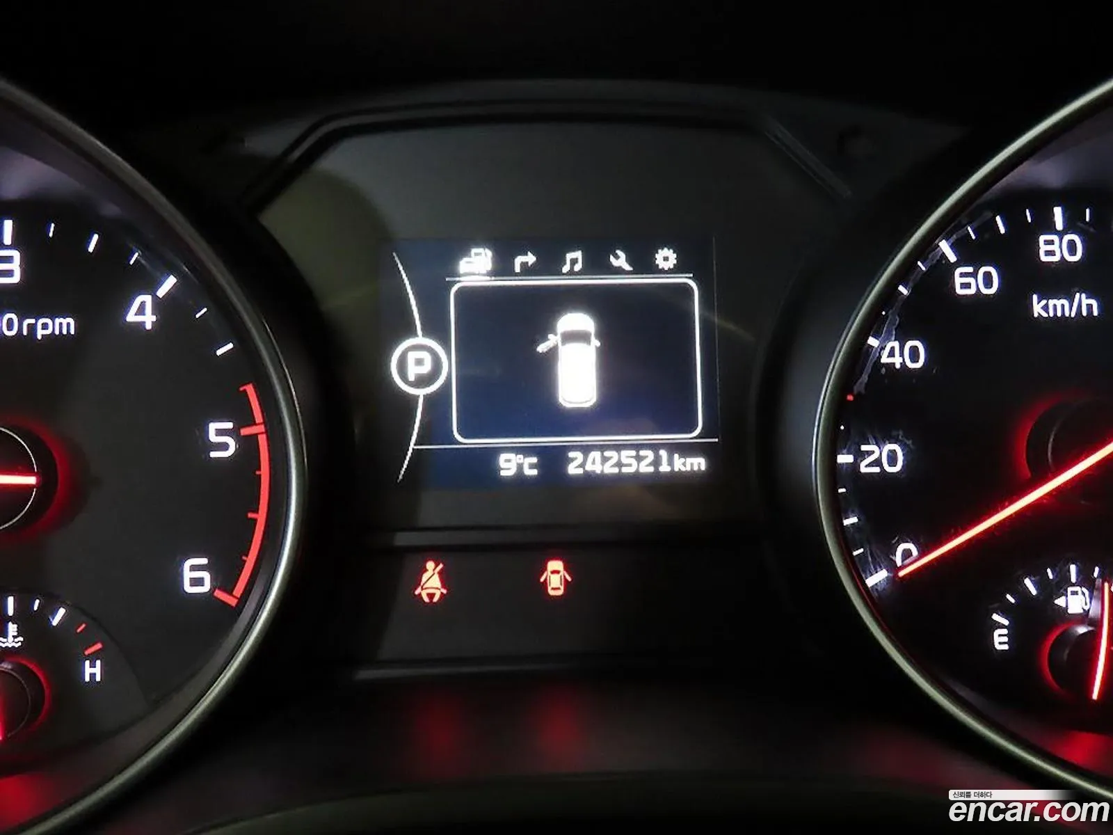 Kia Carnival 2014 — 11