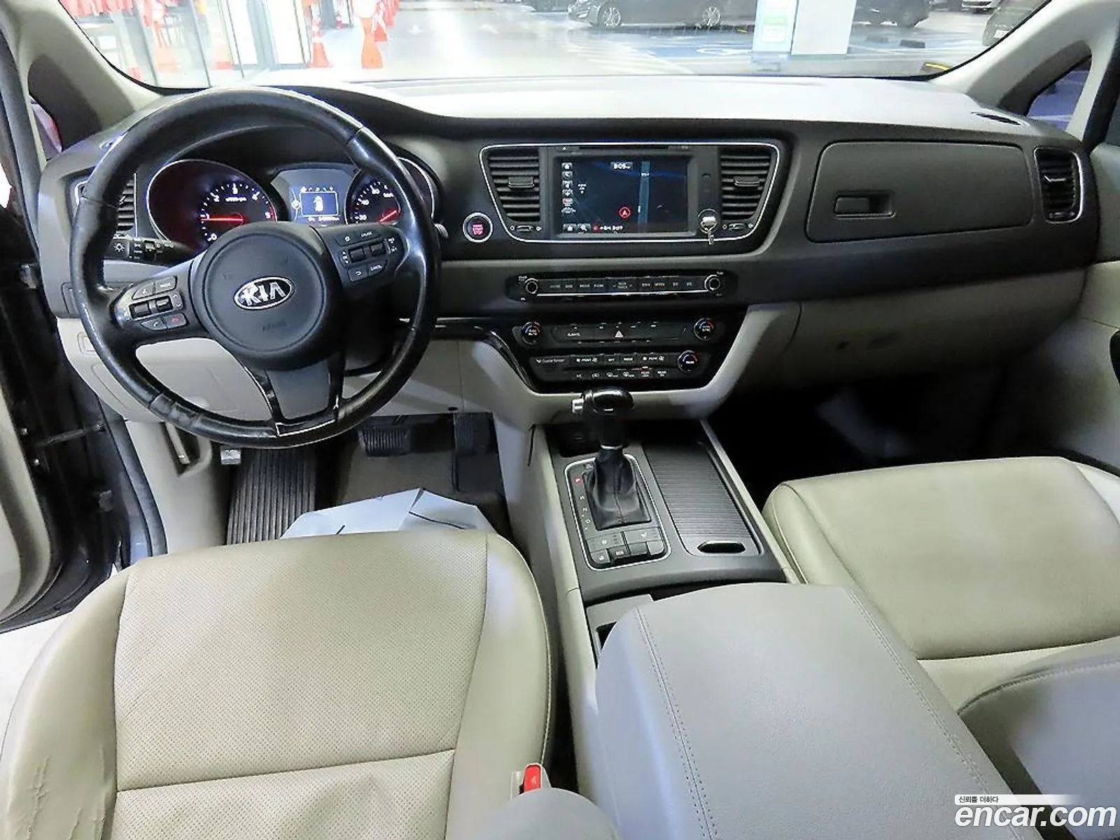 Kia Carnival 2014 — 14