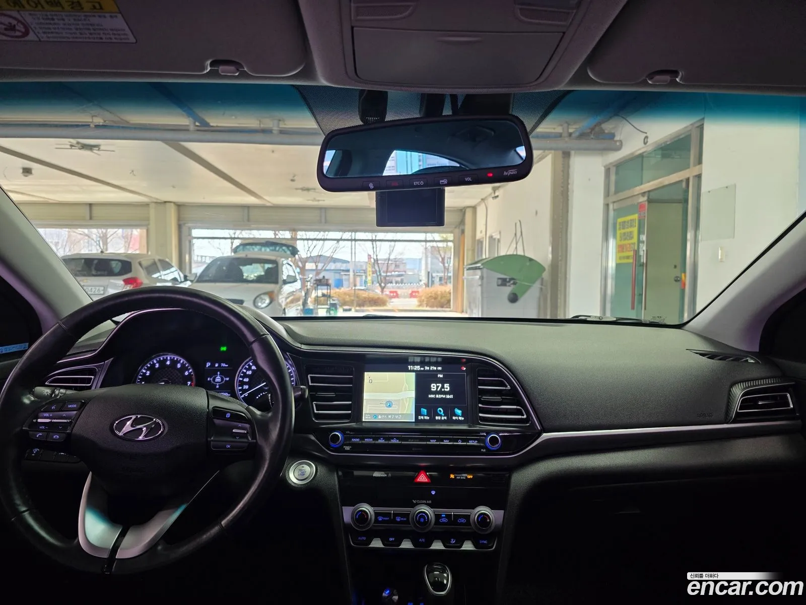 Hyundai Elantra AD 2020 — 19