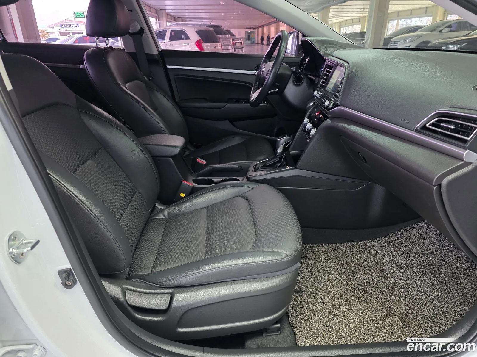 Hyundai Elantra AD 2020 — 16