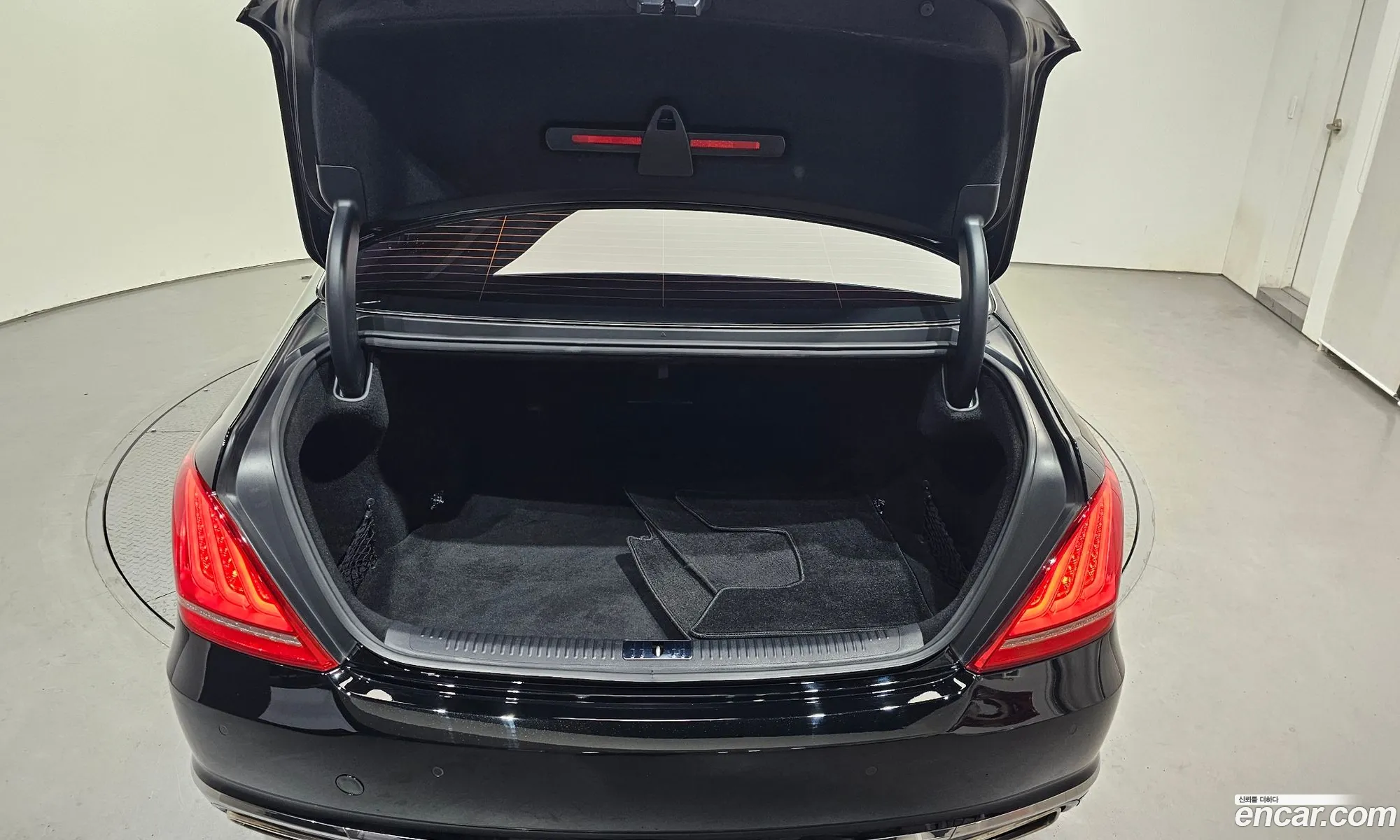 Genesis EQ900 2017 — 9