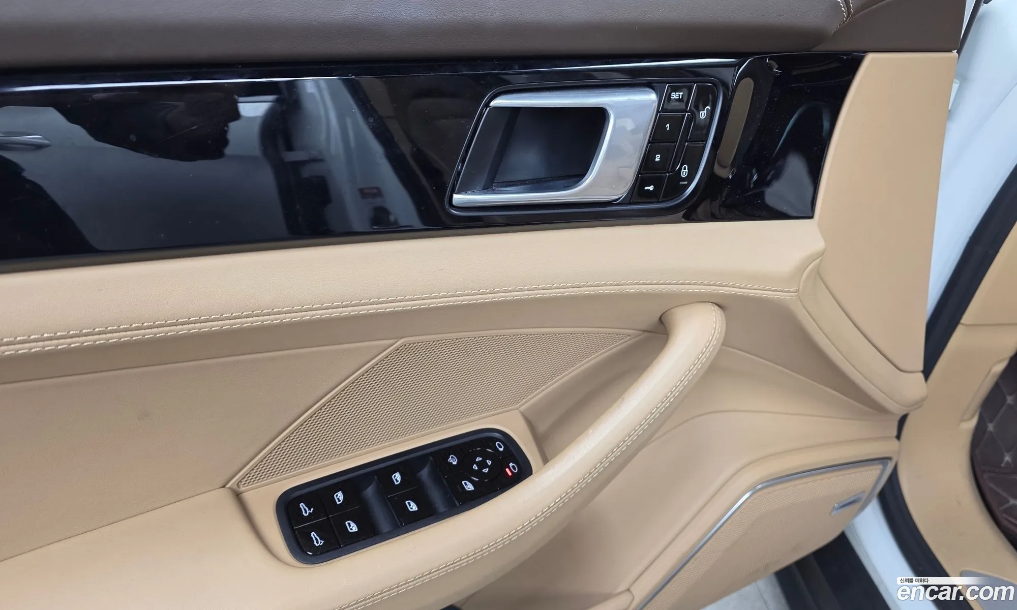 Porsche Panamera 2018 WP0AA2975JL108322 — 3