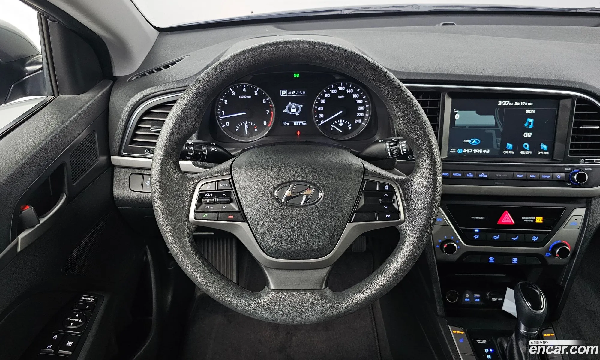 Hyundai Elantra AD 2018 — 9