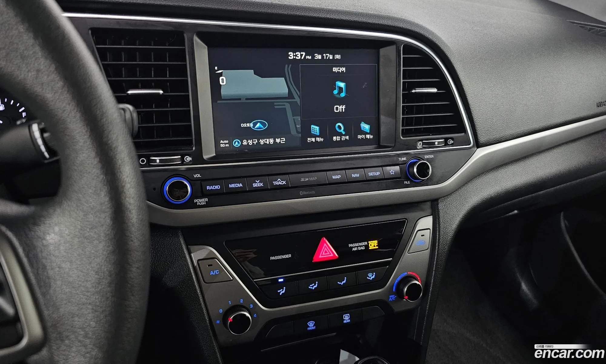 Hyundai Elantra AD 2018 — 17