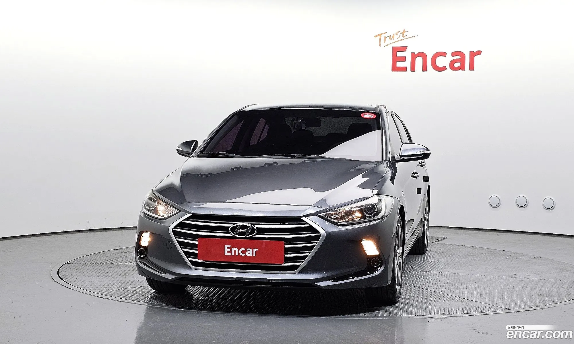 Hyundai Elantra AD 2018 — 13