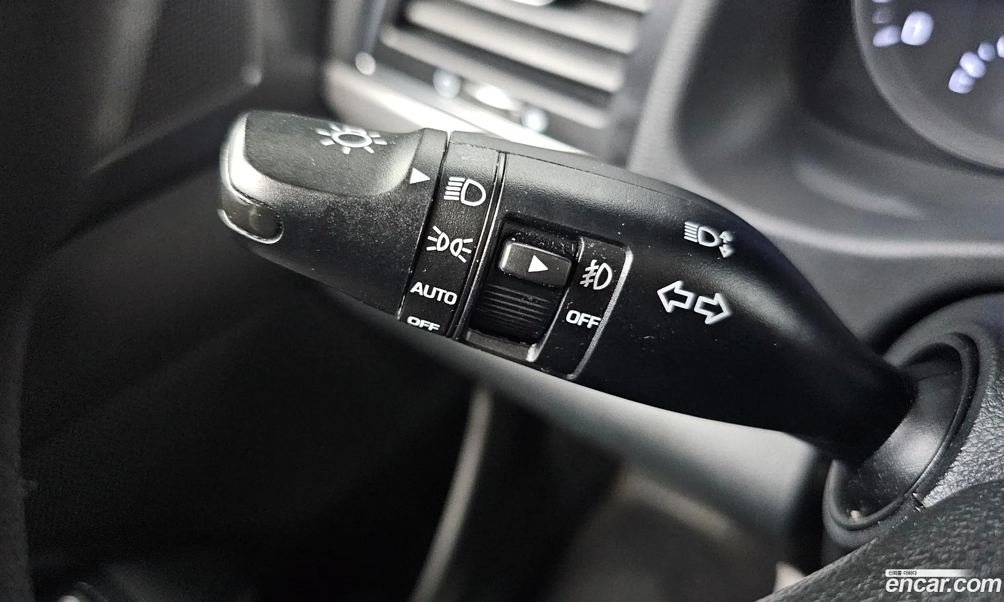 Hyundai Elantra AD 2018 — 14