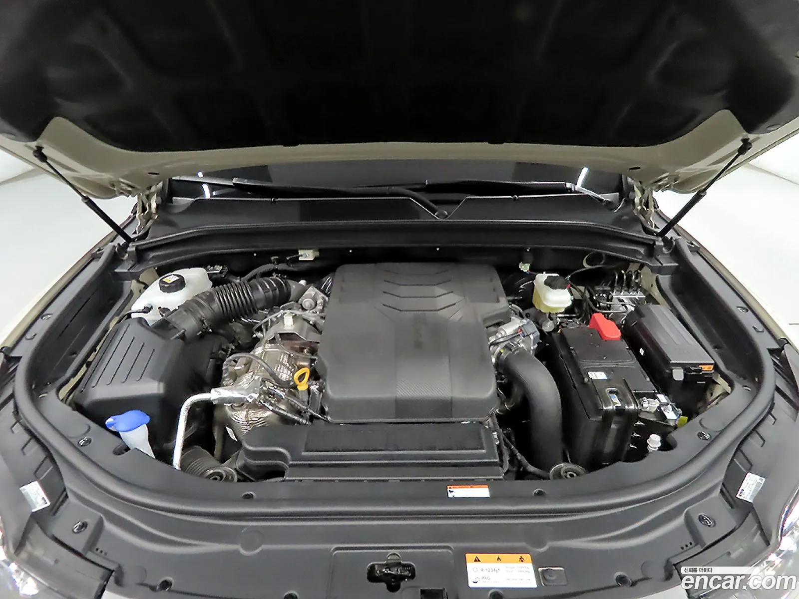 KG Mobility (SsangYong) Musso Sports Khan 2025 — 12