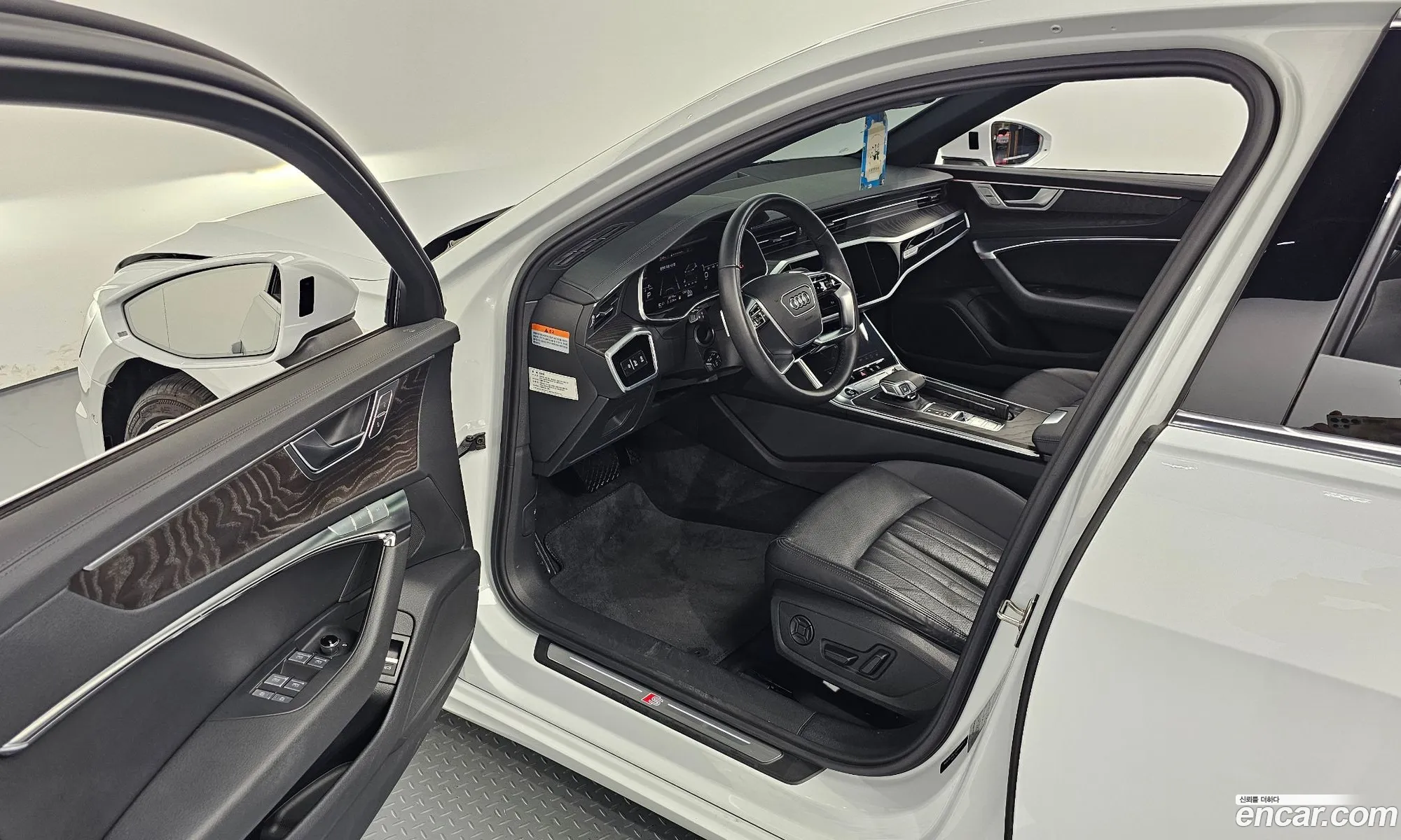 Audi A6 2023 WAUZZZF23PN028590 — 2