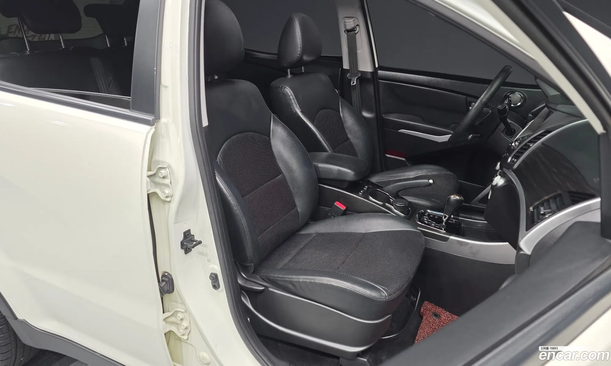 KG Mobility (SsangYong) Korando C 2015 — 5