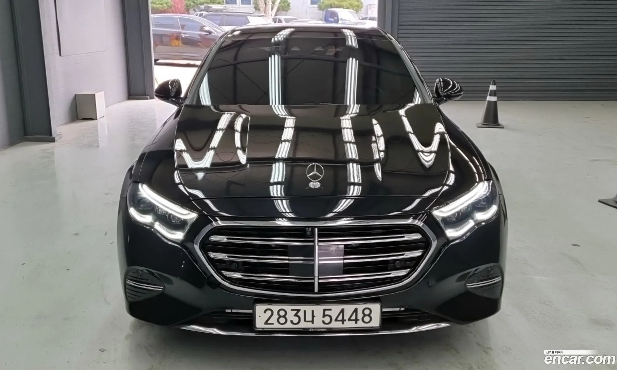 Mercedes-Benz E-Class W214 2024 — 16