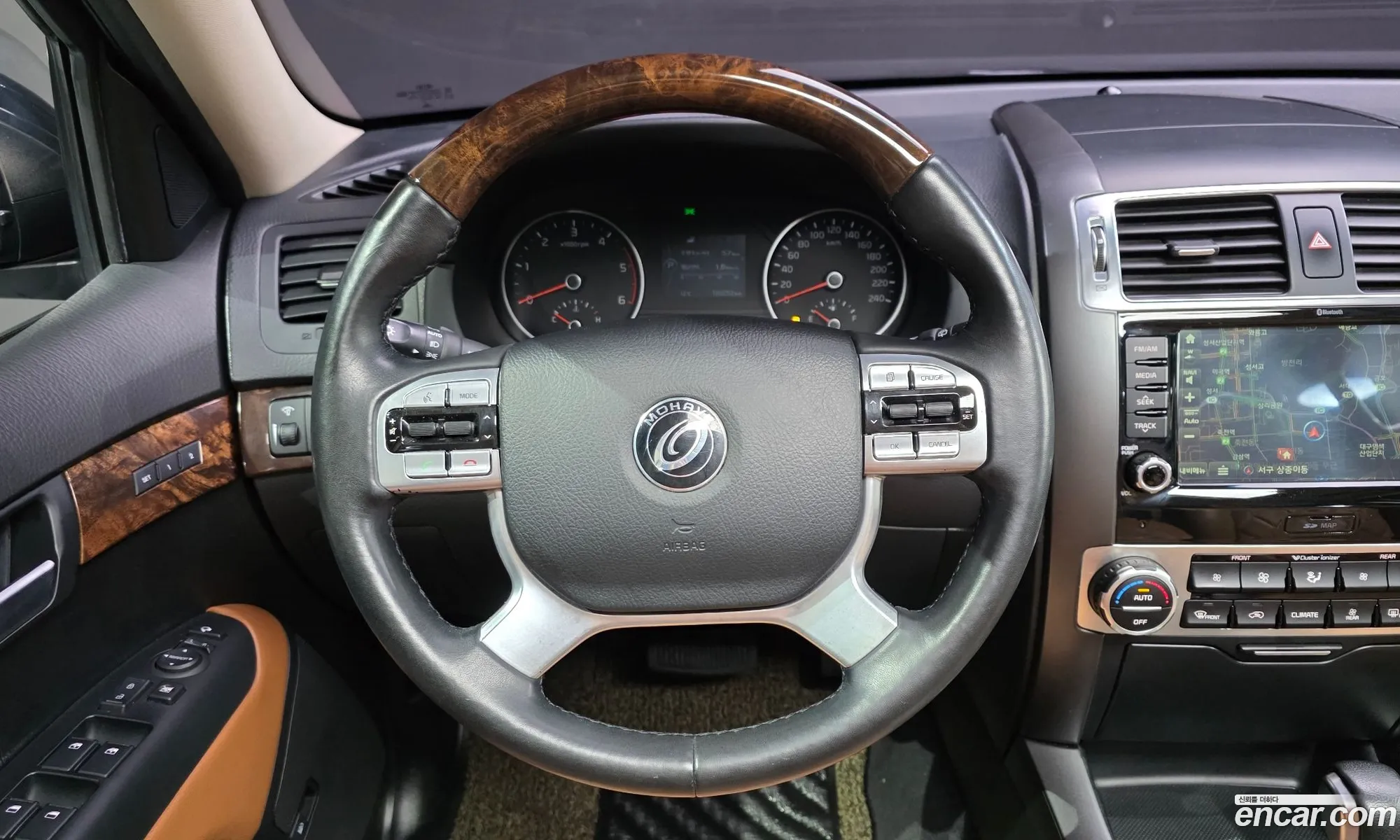 Kia Mohave 2016 KNAKN814DHA155571 — 9