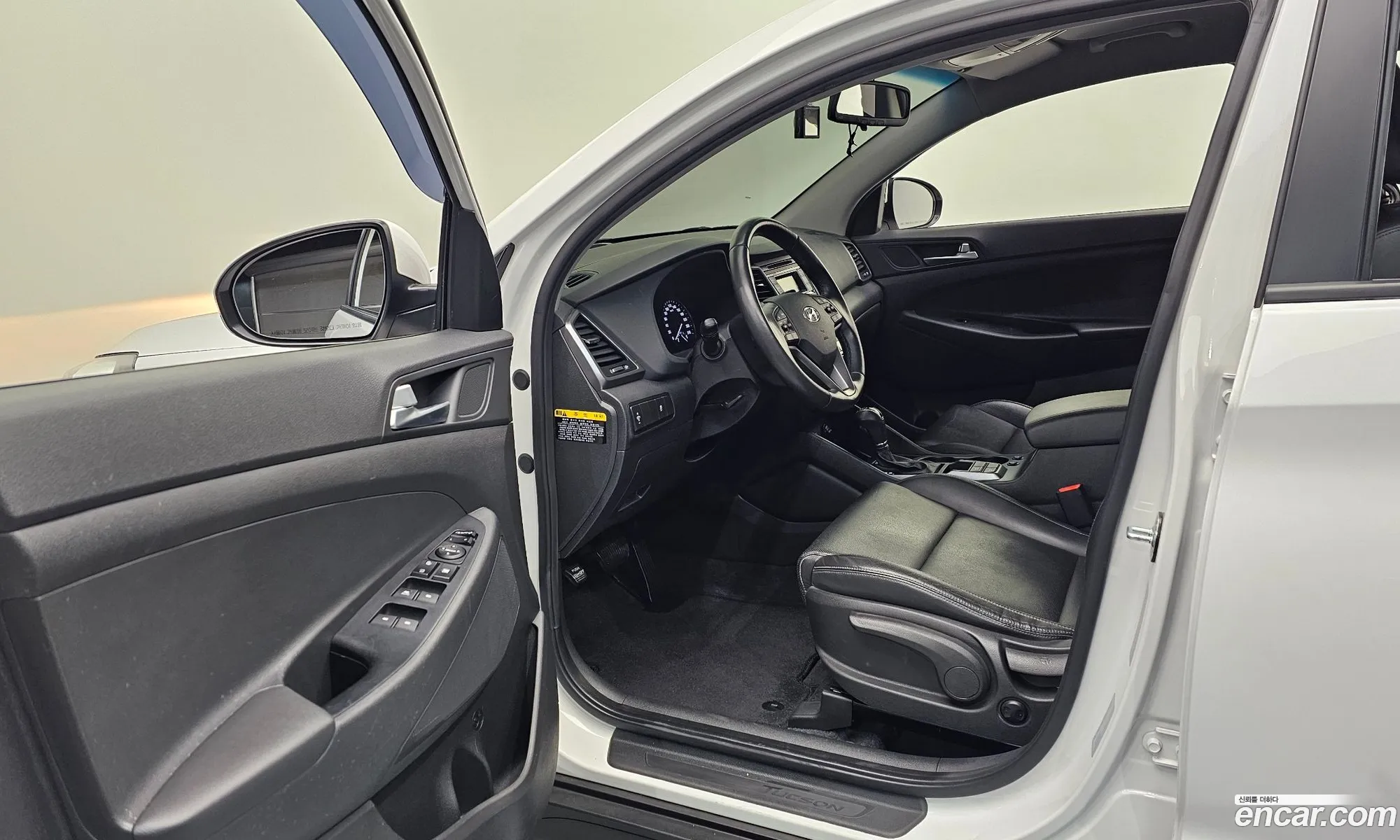 Hyundai Tucson 2017 KMHJ3812GJU602407 — 3