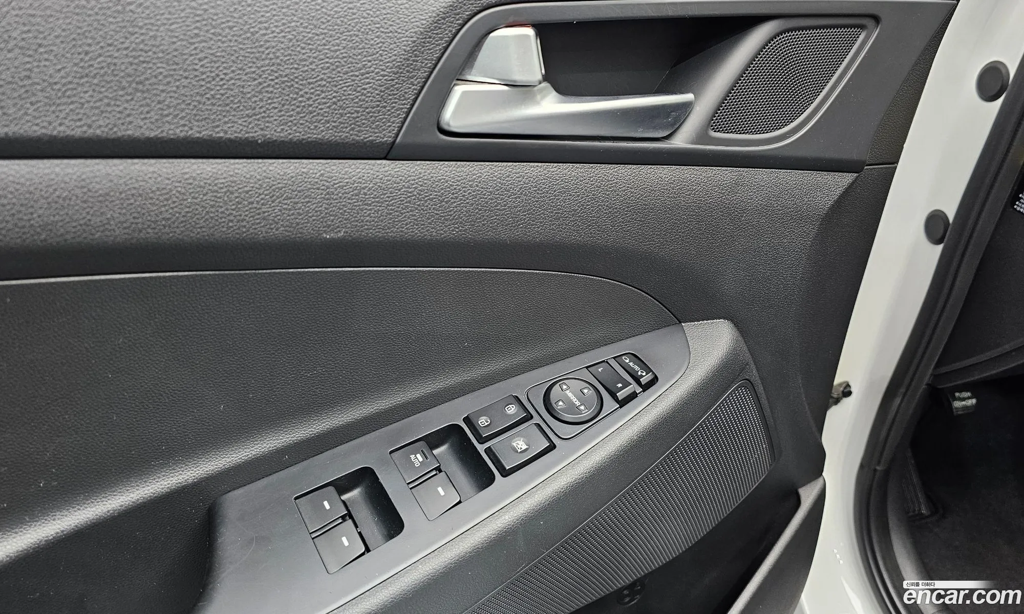 Hyundai Tucson 2017 KMHJ3812GJU602407 — 22