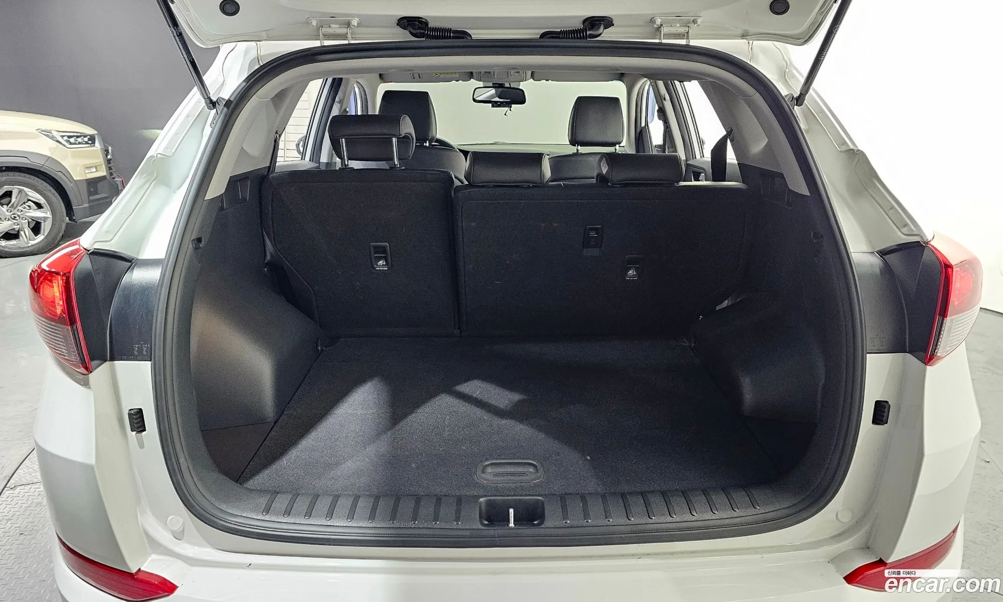 Hyundai Tucson 2017 KMHJ3812GJU602407 — 21