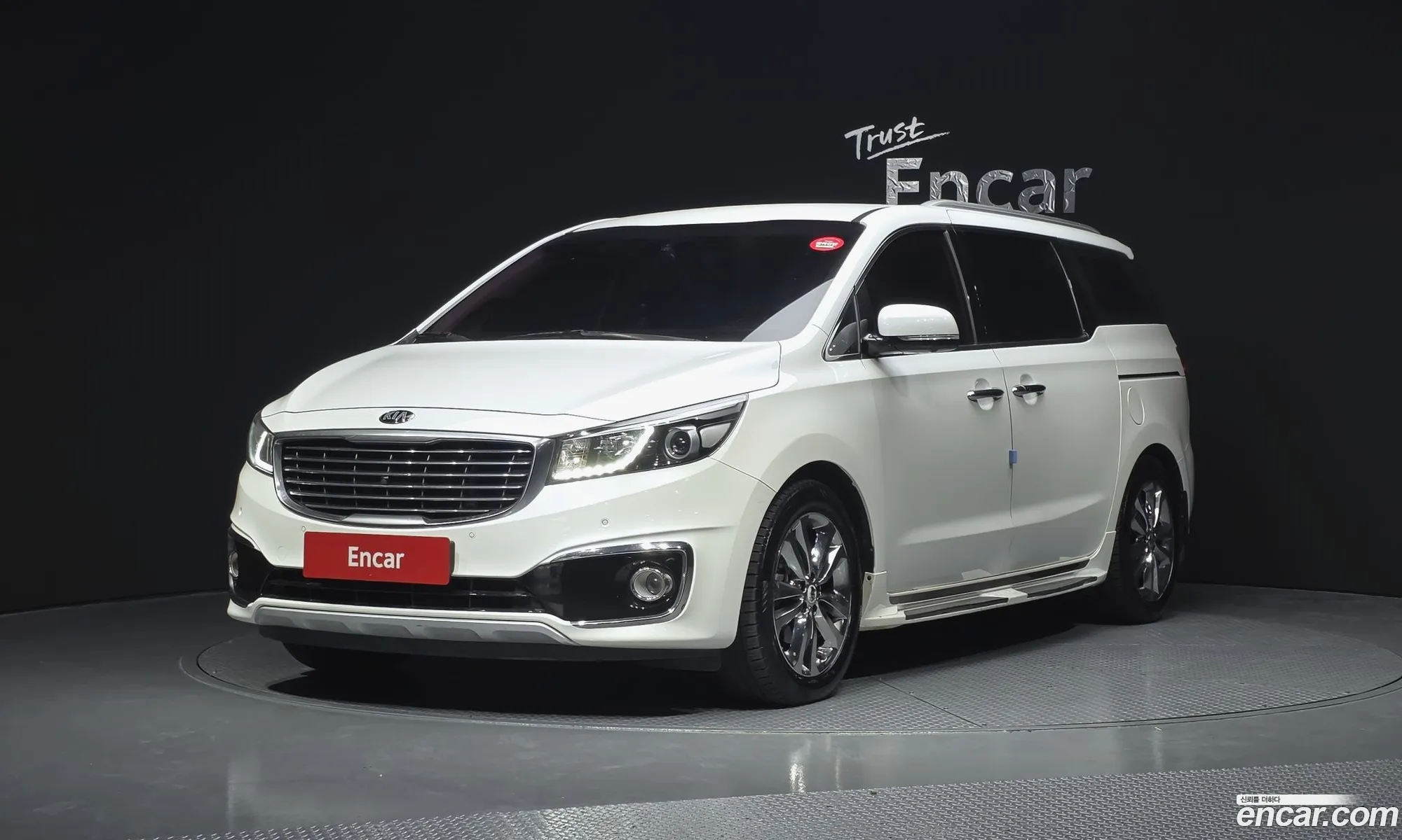 Kia Carnival 2017 KNAME81ABHS329737 — 10